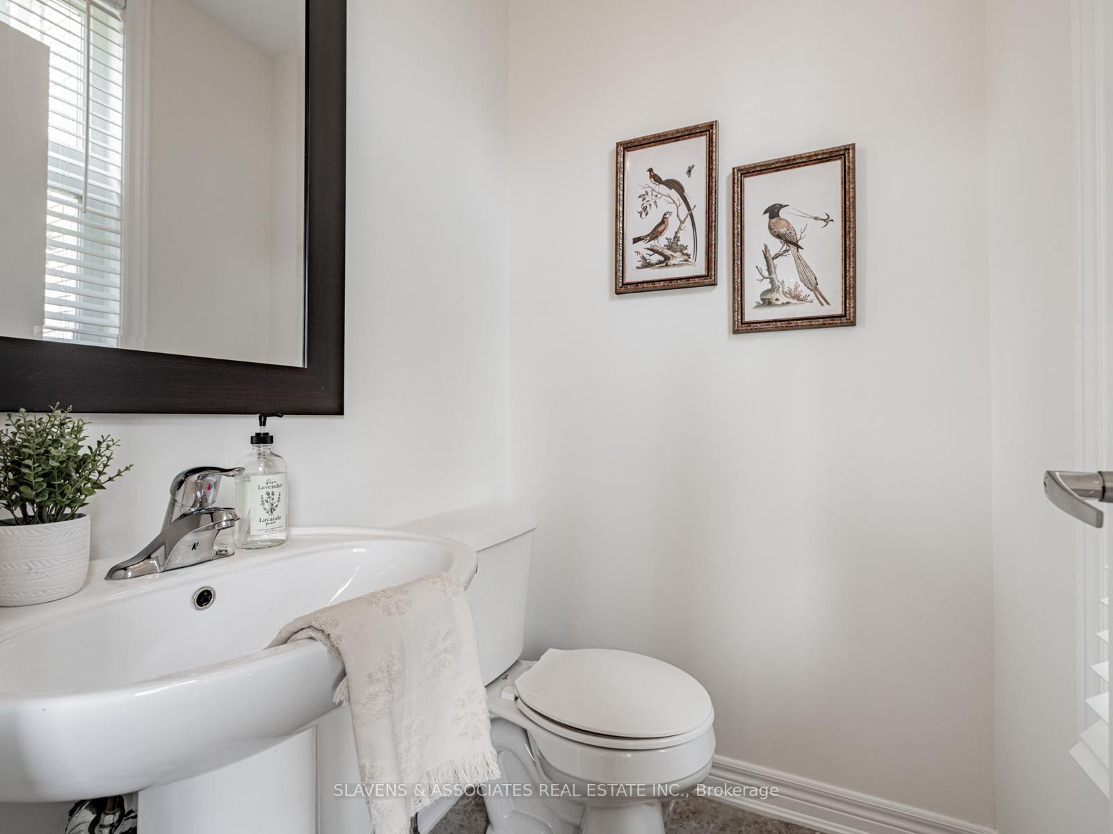Photo 7 of 32 Helen Street, Vaughan, East Woodbridge — HOMEH