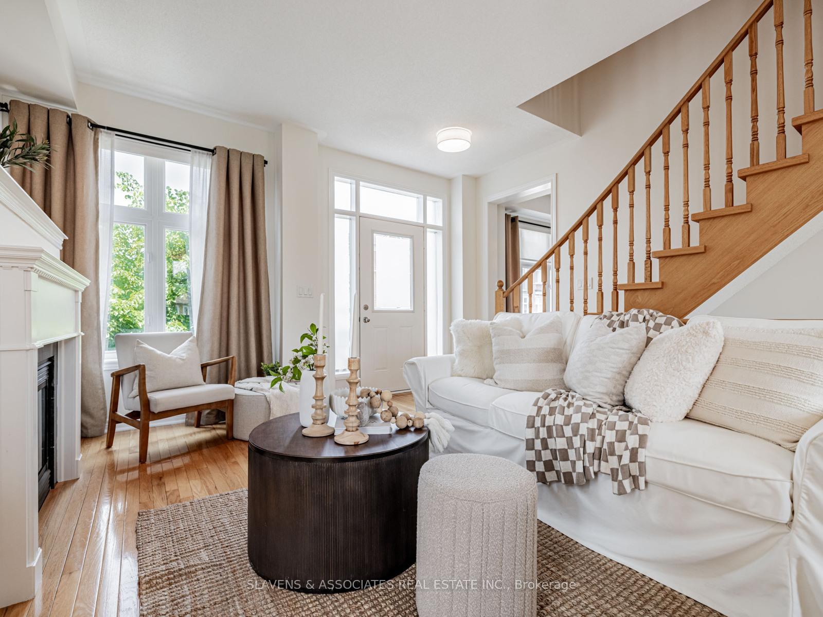 Photo 9 of 32 Helen Street, Vaughan, East Woodbridge — HOMEH