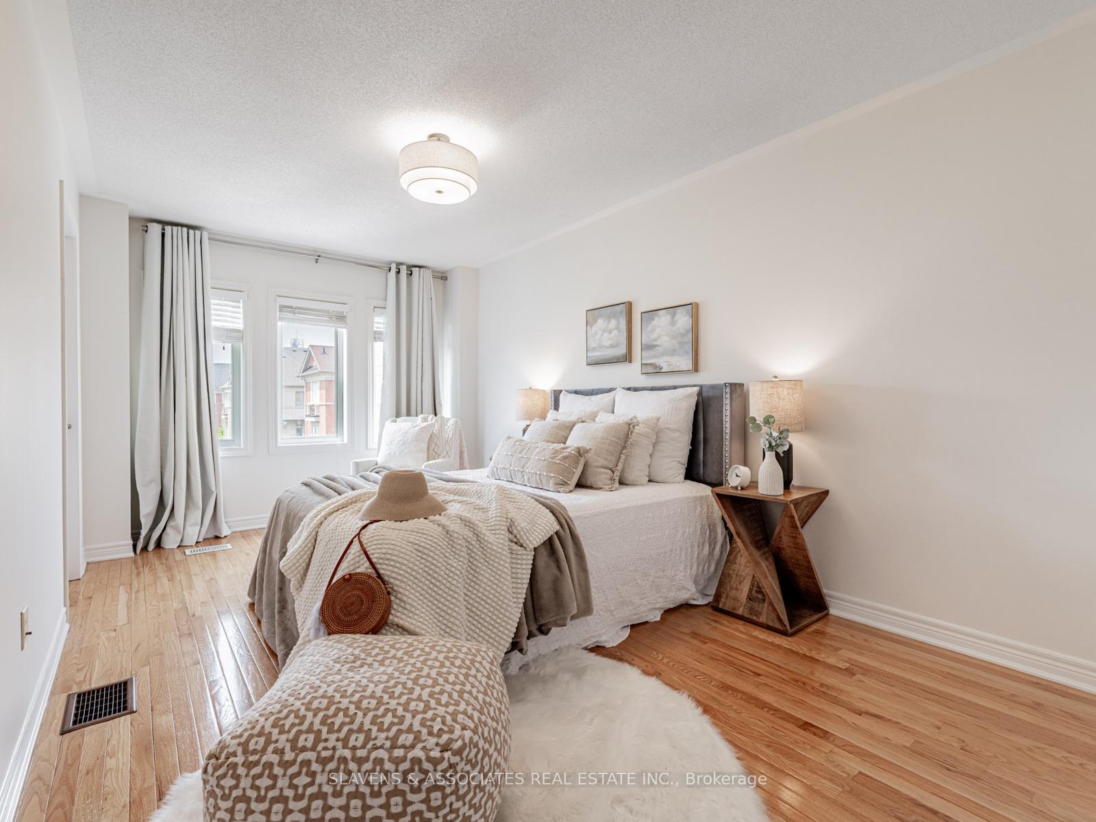 Photo 22 of 32 Helen Street, Vaughan, East Woodbridge — HOMEH