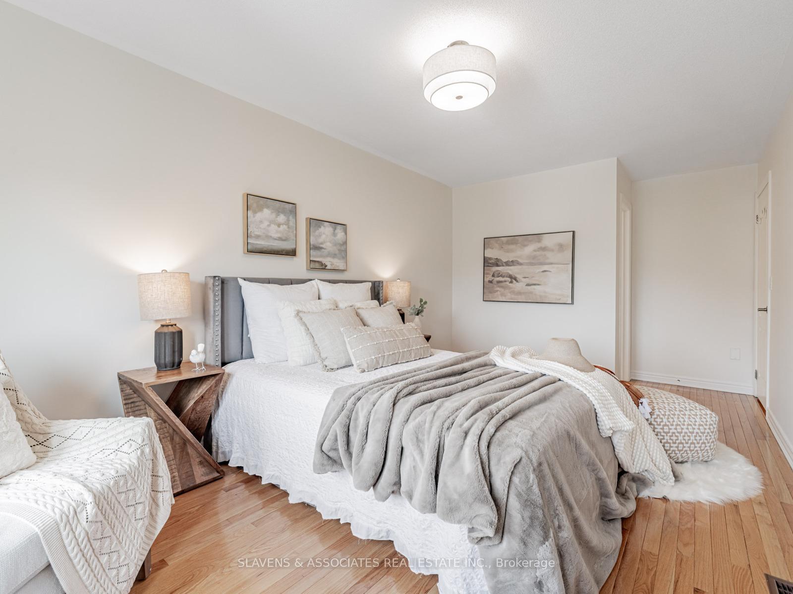 Photo 23 of 32 Helen Street, Vaughan, East Woodbridge — HOMEH