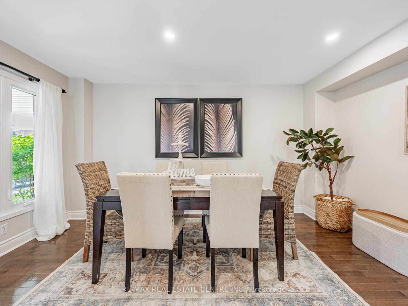 Photo 5 of 14 Constance Drive, Whitby, Williamsburg — HOMEH