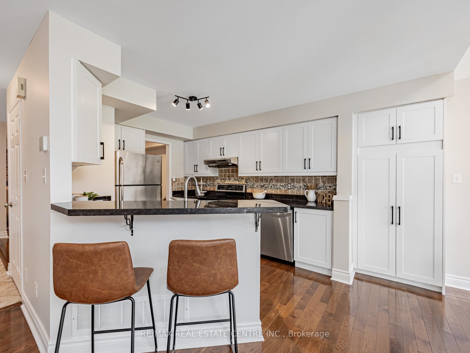 Photo 14 of 14 Constance Drive, Whitby, Williamsburg — HOMEH