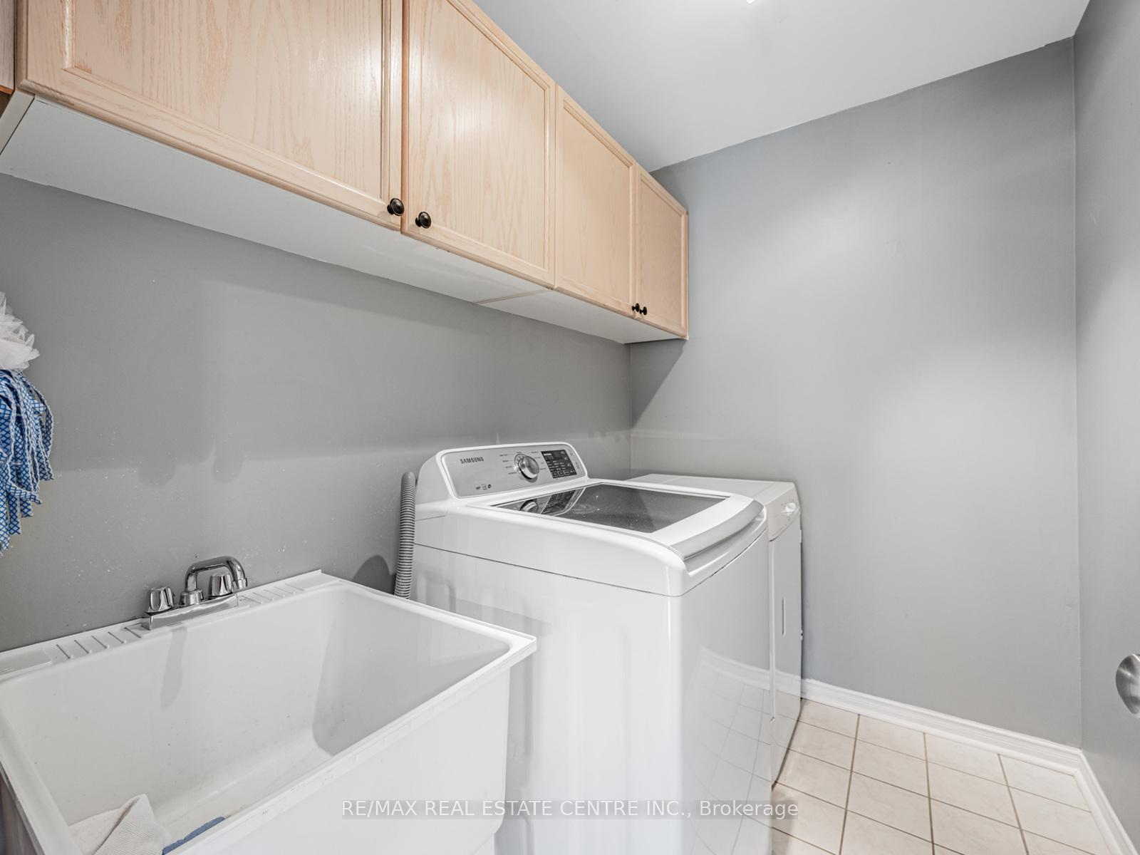 Photo 22 of 14 Constance Drive, Whitby, Williamsburg — HOMEH