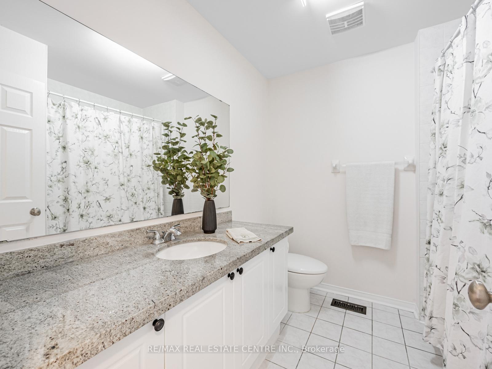 Photo 24 of 14 Constance Drive, Whitby, Williamsburg — HOMEH