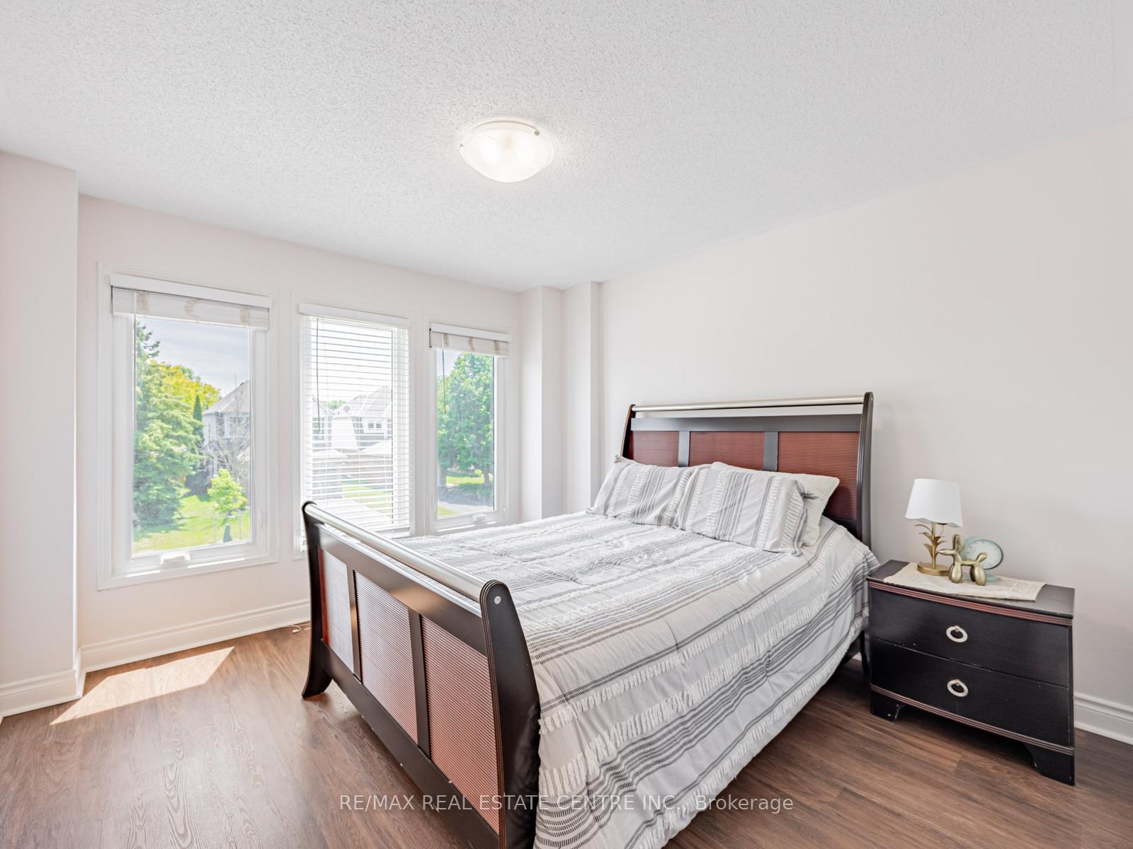 Photo 25 of 14 Constance Drive, Whitby, Williamsburg — HOMEH