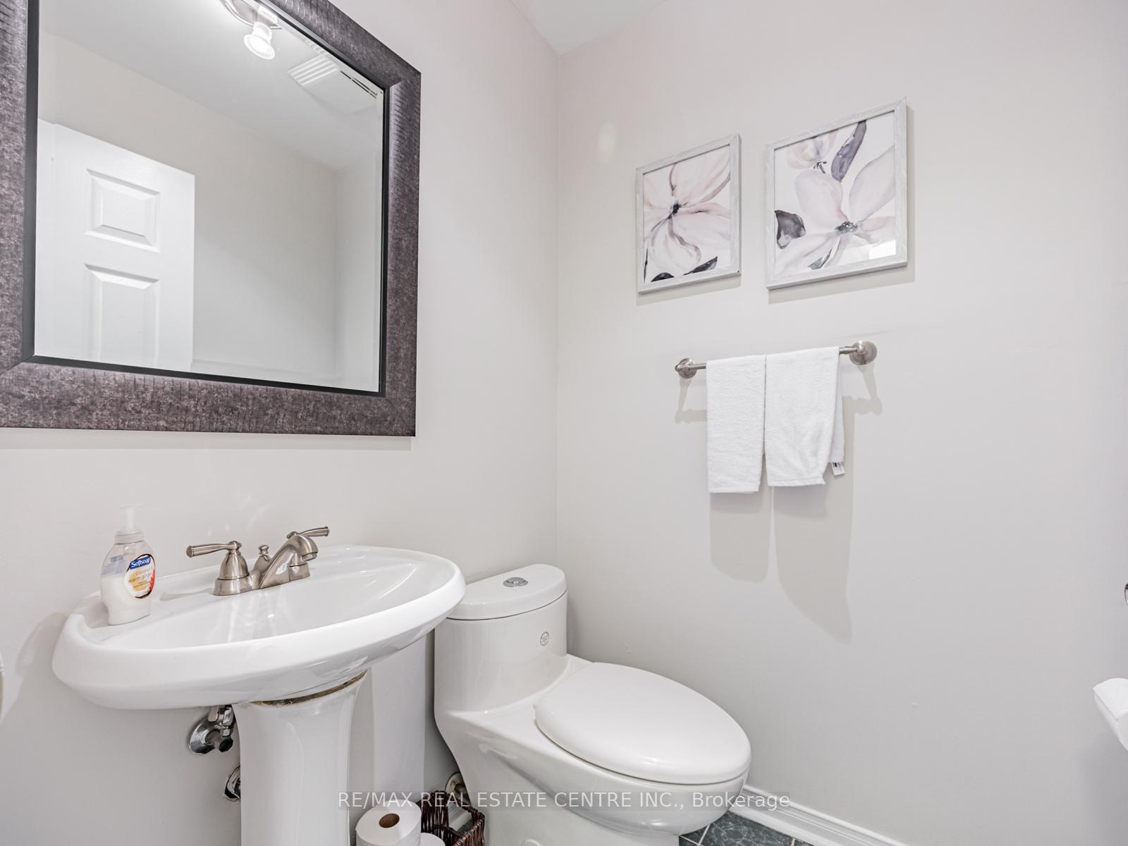 Photo 28 of 14 Constance Drive, Whitby, Williamsburg — HOMEH