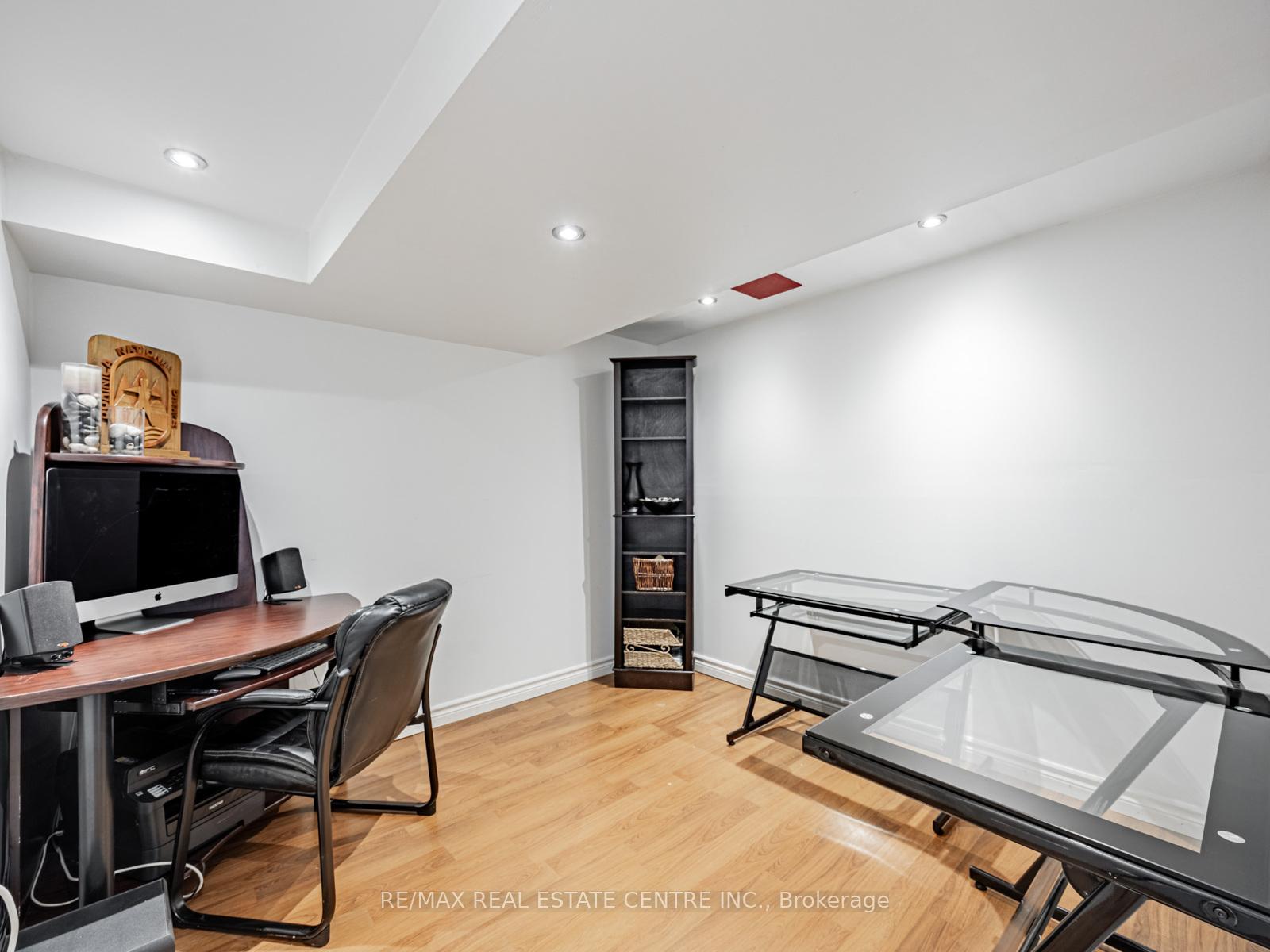Photo 29 of 14 Constance Drive, Whitby, Williamsburg — HOMEH