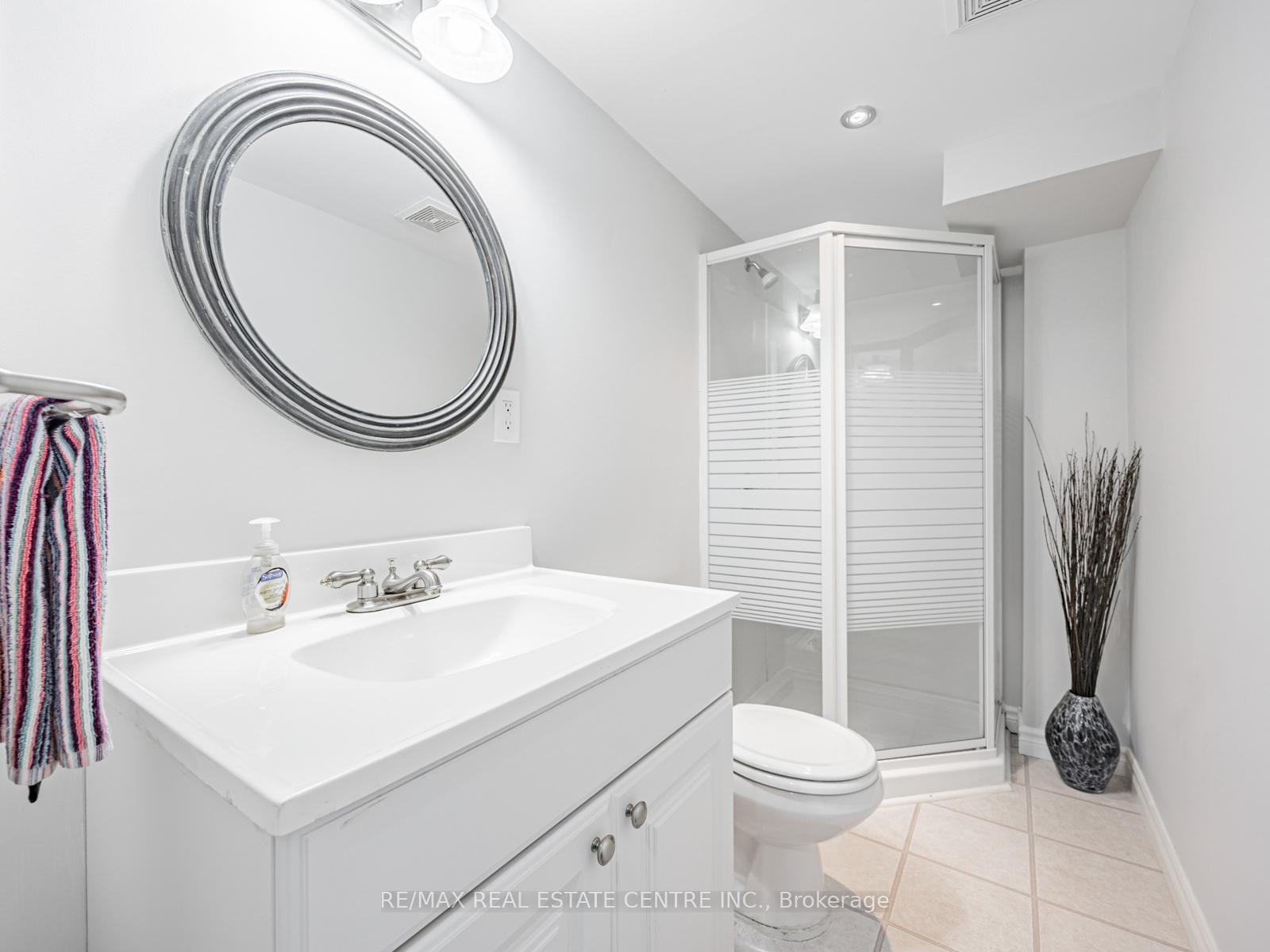 Photo 30 of 14 Constance Drive, Whitby, Williamsburg — HOMEH