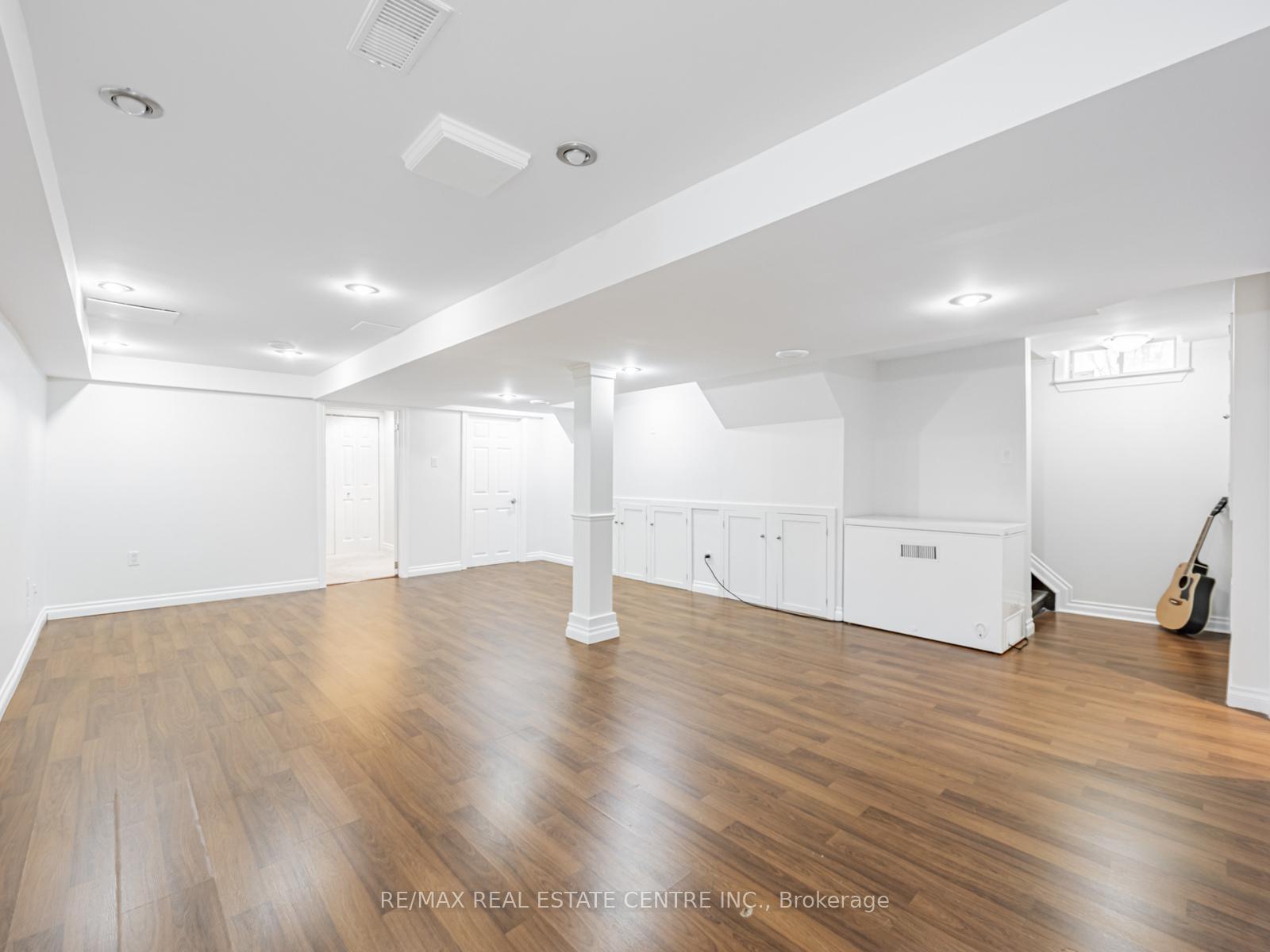 Photo 31 of 14 Constance Drive, Whitby, Williamsburg — HOMEH