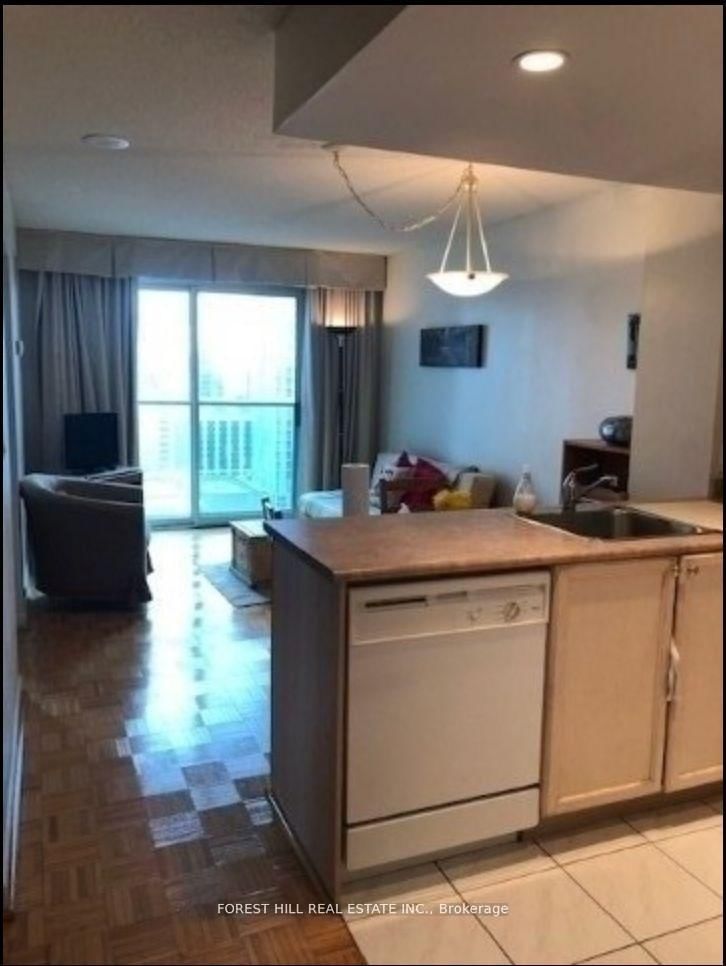 Photo 4 of Unit 2201, 8 Park Rd, Toronto, Rosedale-Moore Park — HOMEH