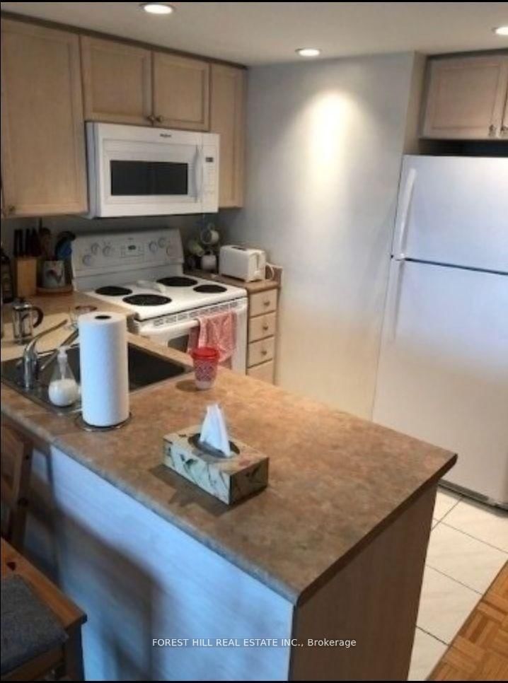 Photo 6 of Unit 2201, 8 Park Rd, Toronto, Rosedale-Moore Park — HOMEH