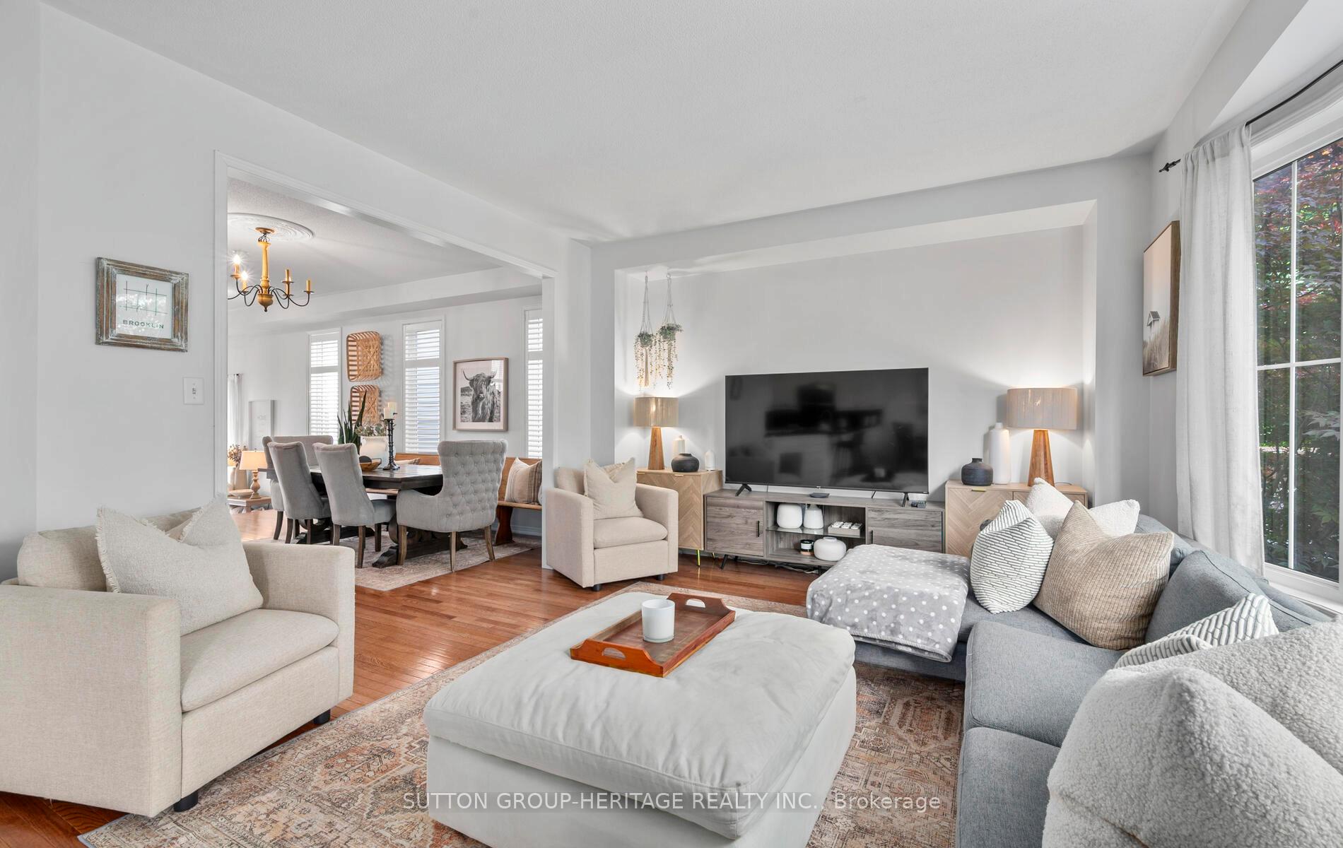 Photo 7 of 51 Strandmore Circle, Whitby, Brooklin — HOMEH