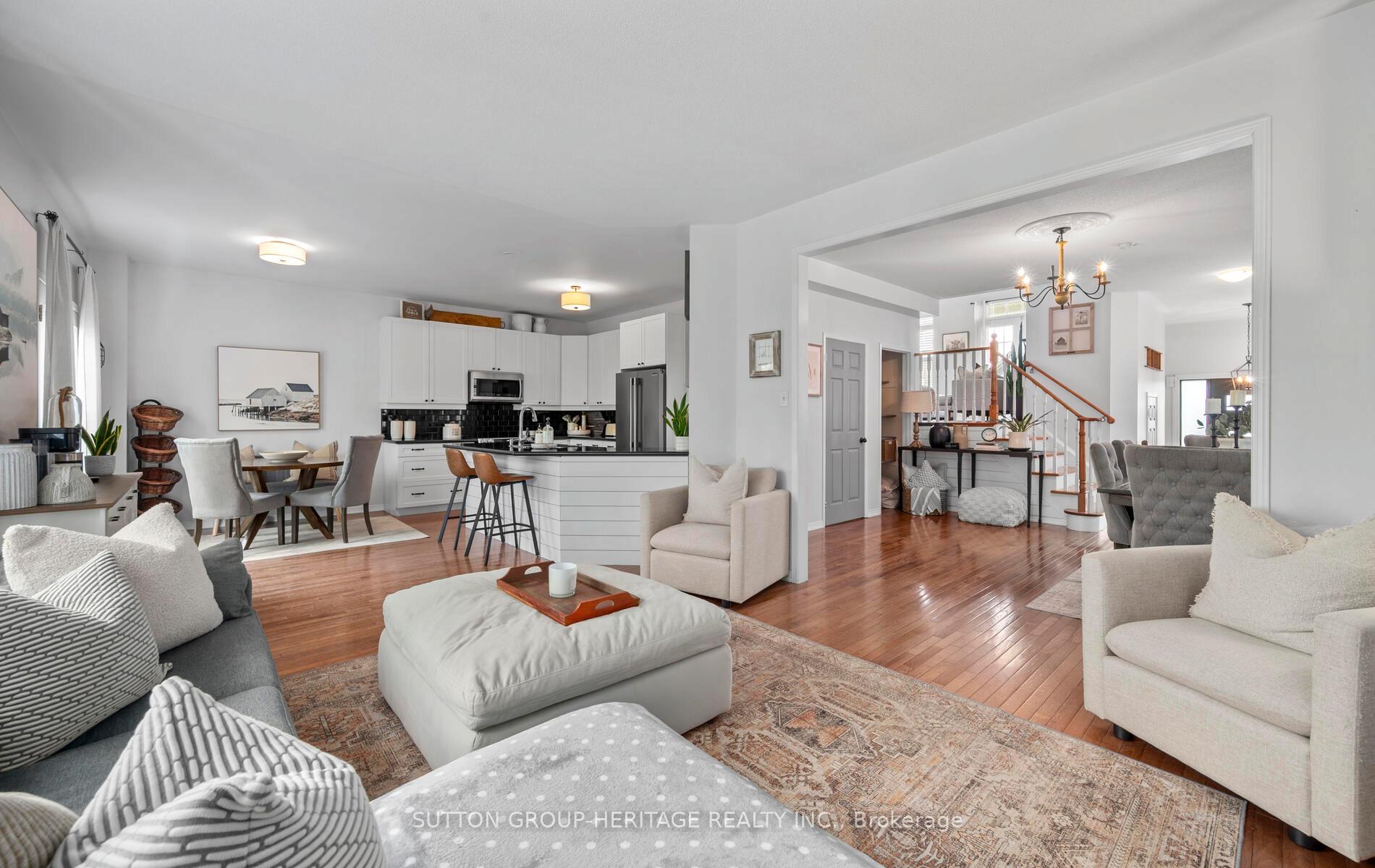 Photo 9 of 51 Strandmore Circle, Whitby, Brooklin — HOMEH