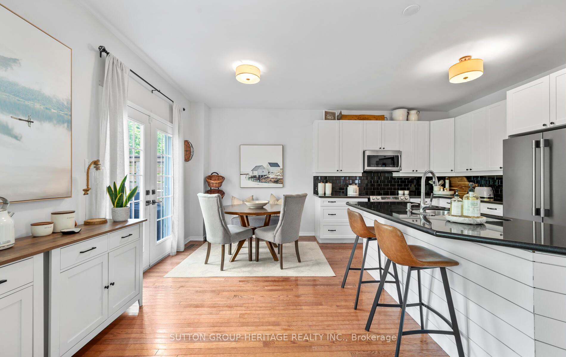 Photo 10 of 51 Strandmore Circle, Whitby, Brooklin — HOMEH