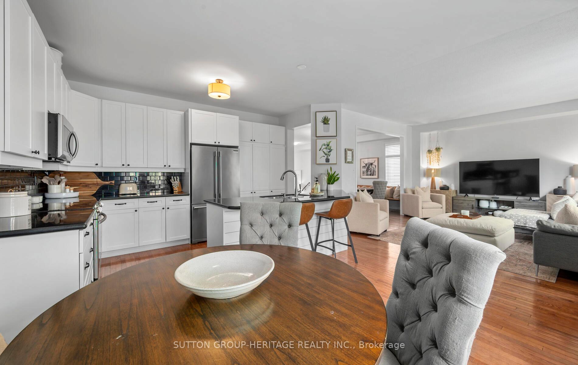 Photo 11 of 51 Strandmore Circle, Whitby, Brooklin — HOMEH