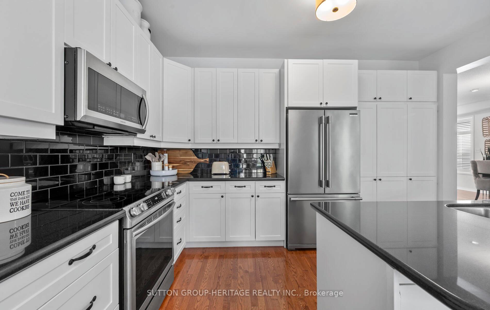 Photo 12 of 51 Strandmore Circle, Whitby, Brooklin — HOMEH