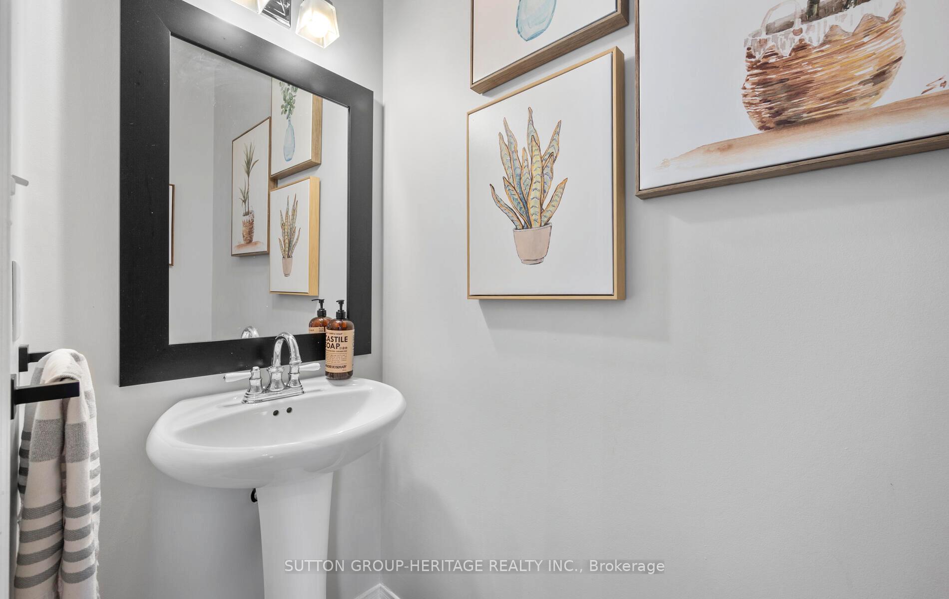 Photo 18 of 51 Strandmore Circle, Whitby, Brooklin — HOMEH