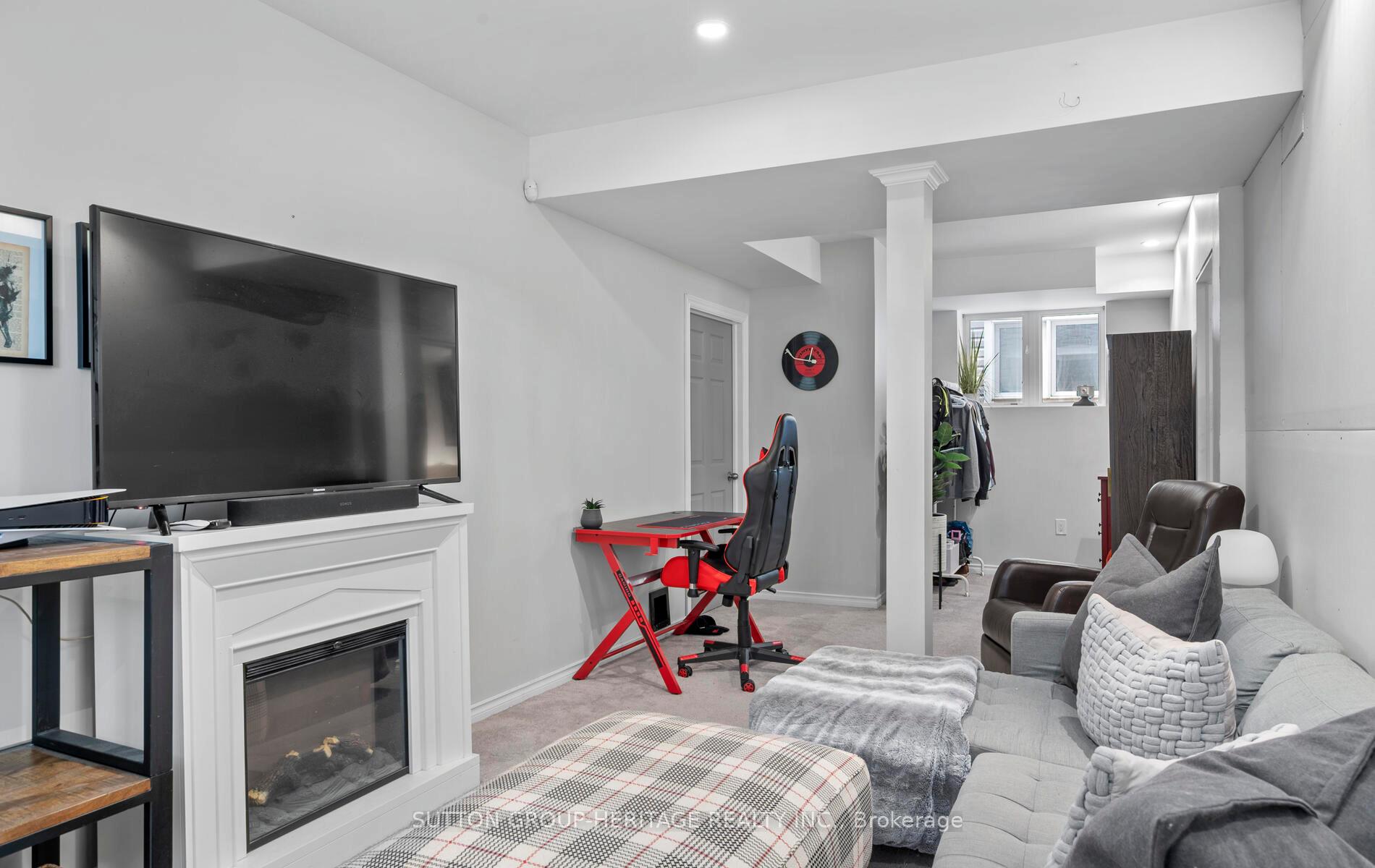 Photo 29 of 51 Strandmore Circle, Whitby, Brooklin — HOMEH