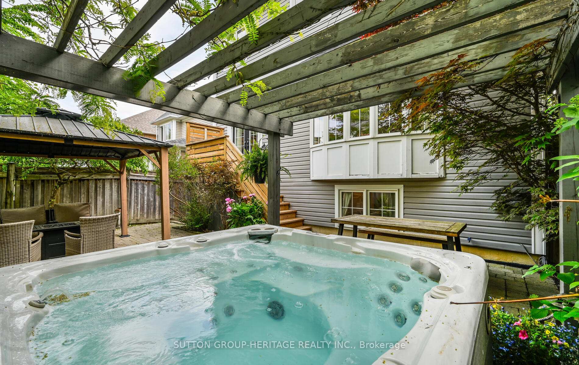 Photo 34 of 51 Strandmore Circle, Whitby, Brooklin — HOMEH