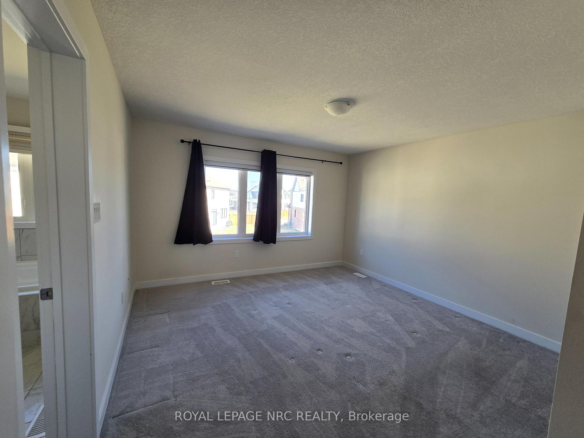 Photo 11 of 98 Stern Drive, Welland, Dain City — HOMEH