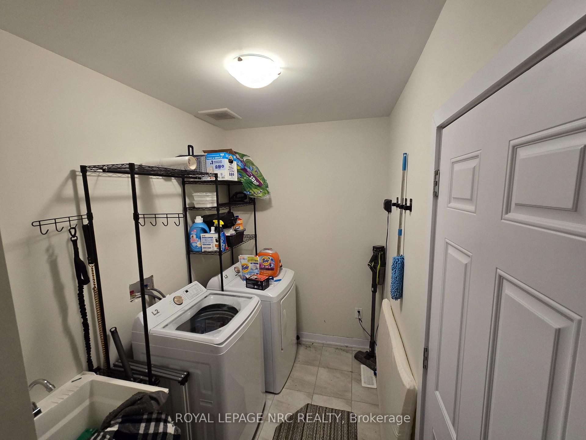 Photo 17 of 98 Stern Drive, Welland, Dain City — HOMEH