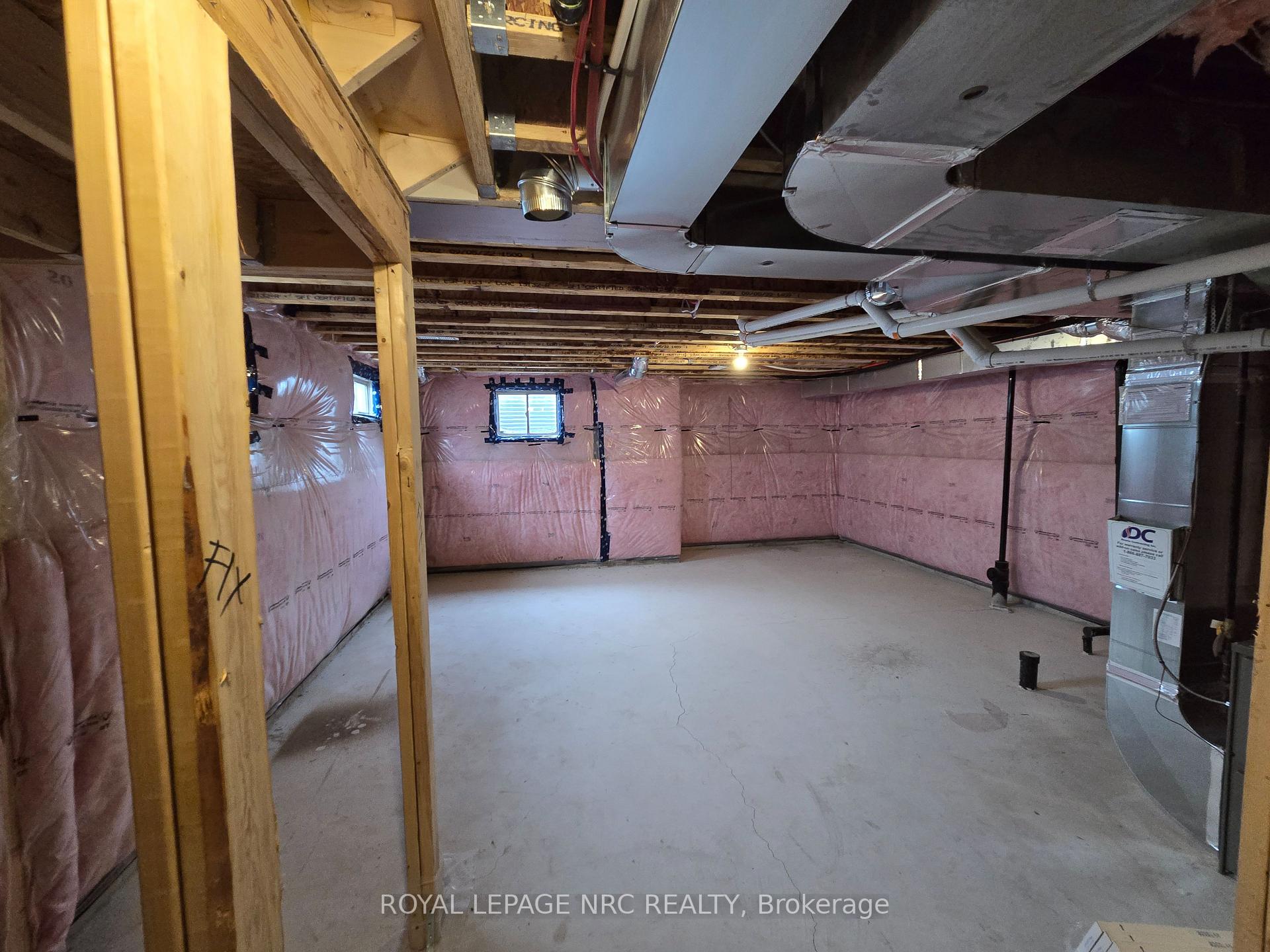 Photo 18 of 98 Stern Drive, Welland, Dain City — HOMEH