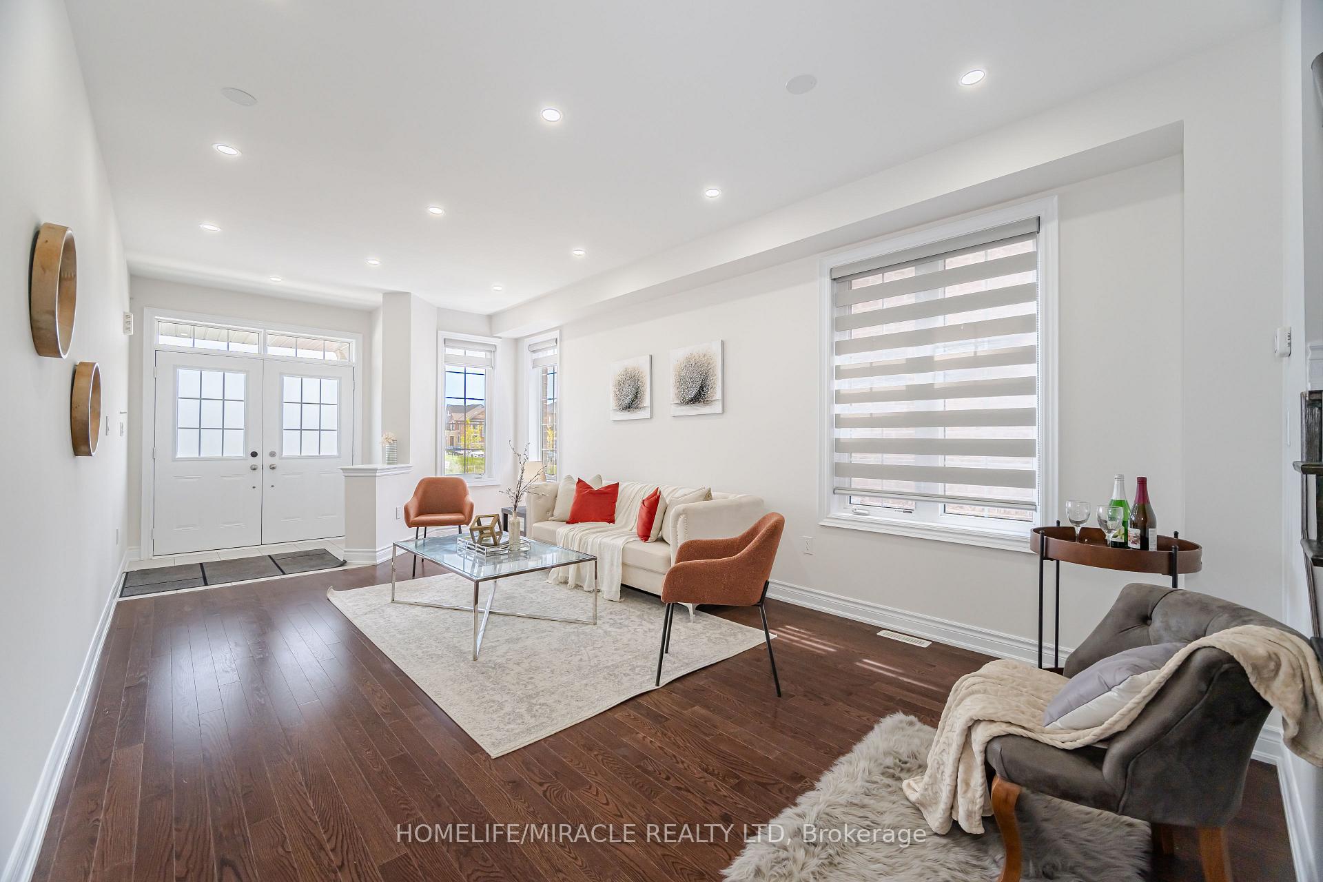 Photo 6 of 624 Barons Street, Vaughan, Kleinburg — HOMEH