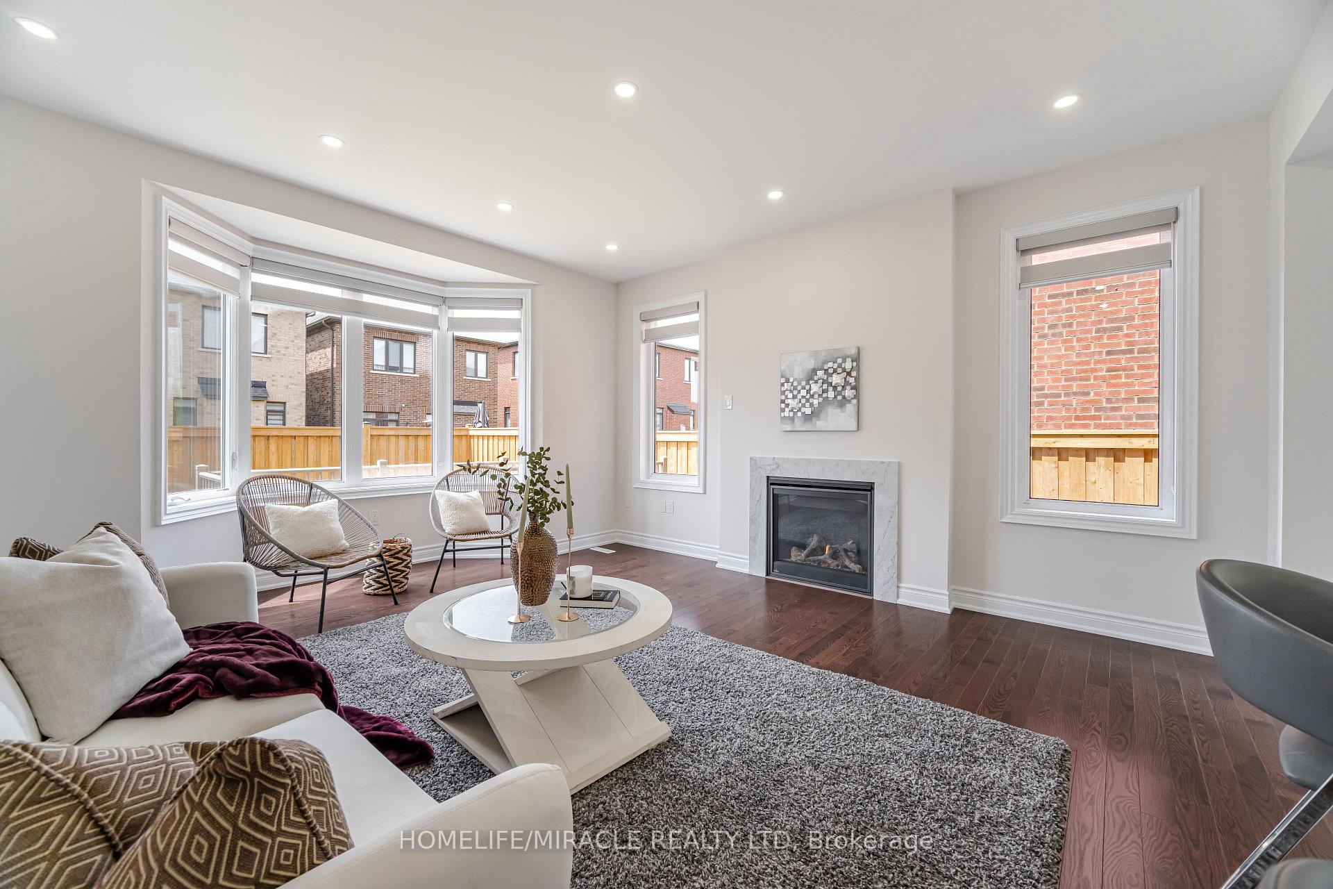 Photo 16 of 624 Barons Street, Vaughan, Kleinburg — HOMEH