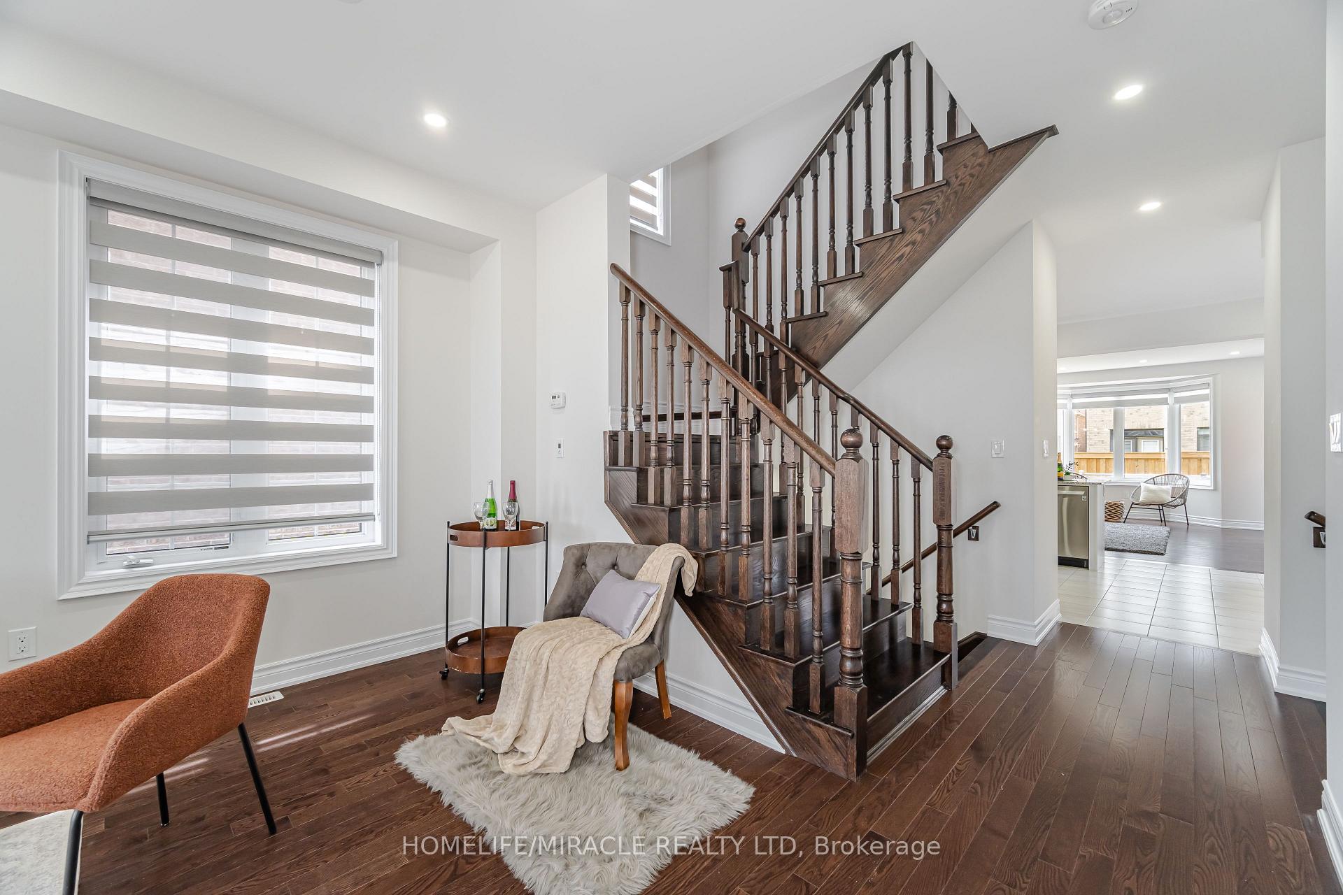 Photo 20 of 624 Barons Street, Vaughan, Kleinburg — HOMEH