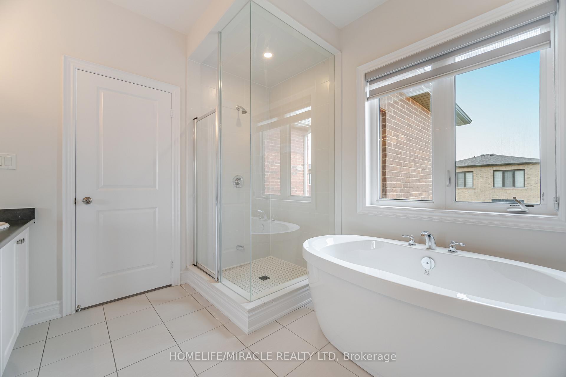 Photo 25 of 624 Barons Street, Vaughan, Kleinburg — HOMEH