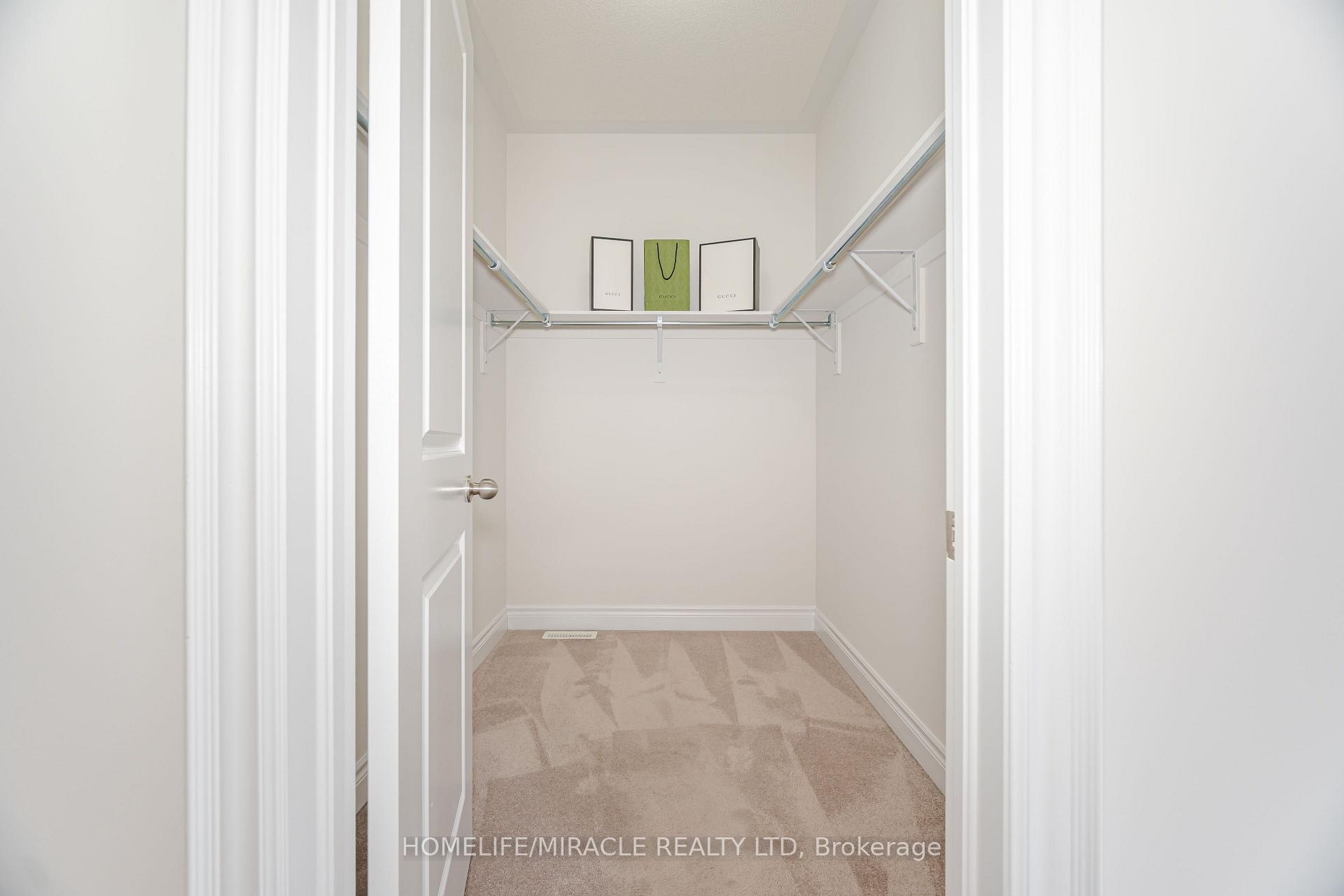 Photo 26 of 624 Barons Street, Vaughan, Kleinburg — HOMEH