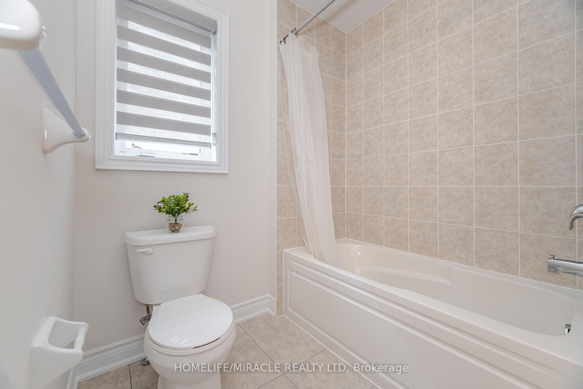 Photo 32 of 624 Barons Street, Vaughan, Kleinburg — HOMEH