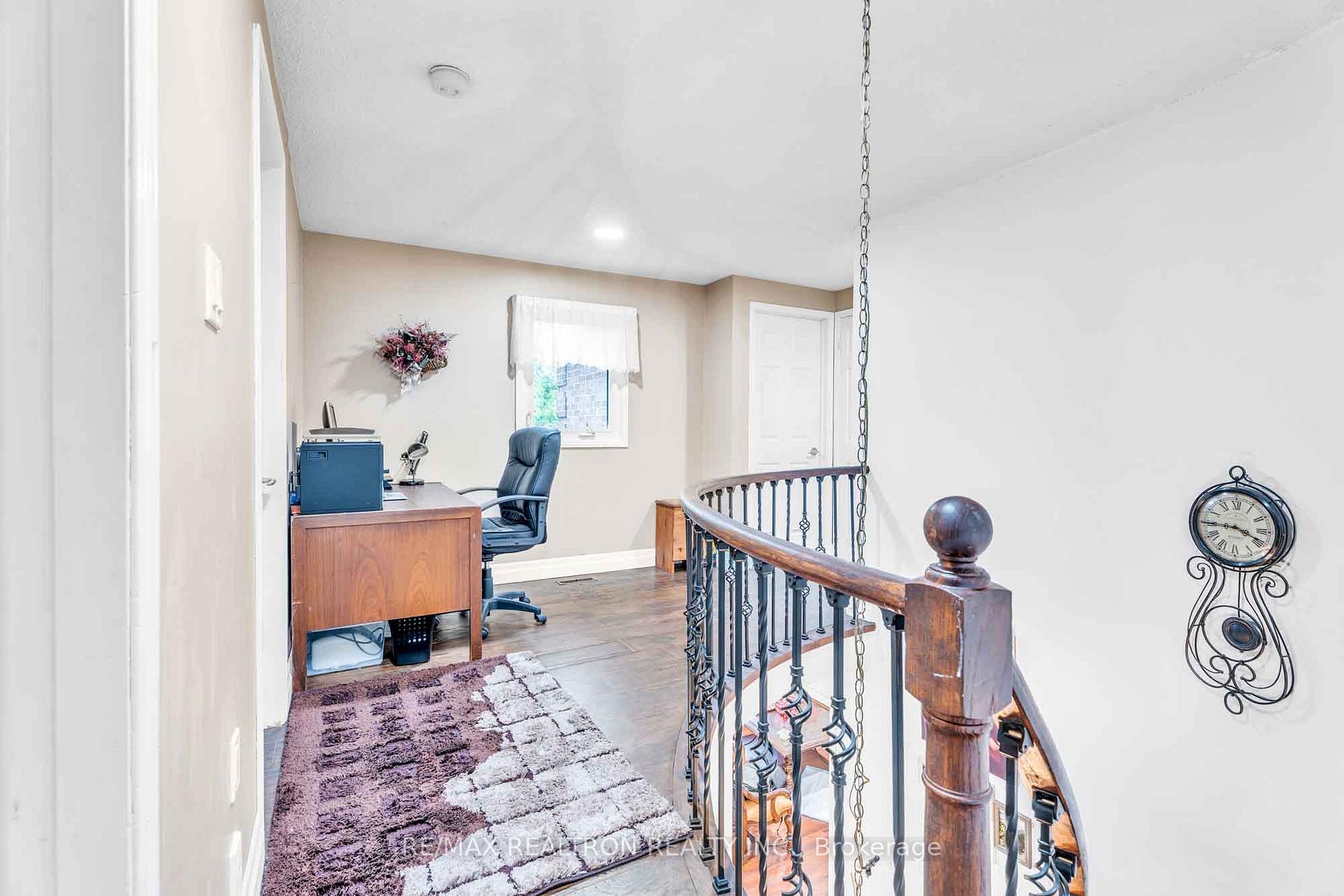 Photo 23 of 111 Devins Drive, Aurora, Aurora Heights — HOMEH