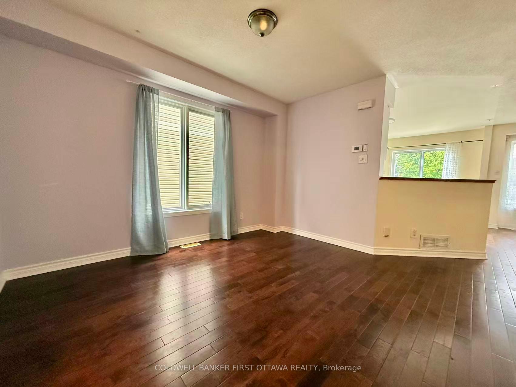 Photo 2 of 45 Rodeo Drive N, Ottawa, Barrhaven - Longfields — HOMEH