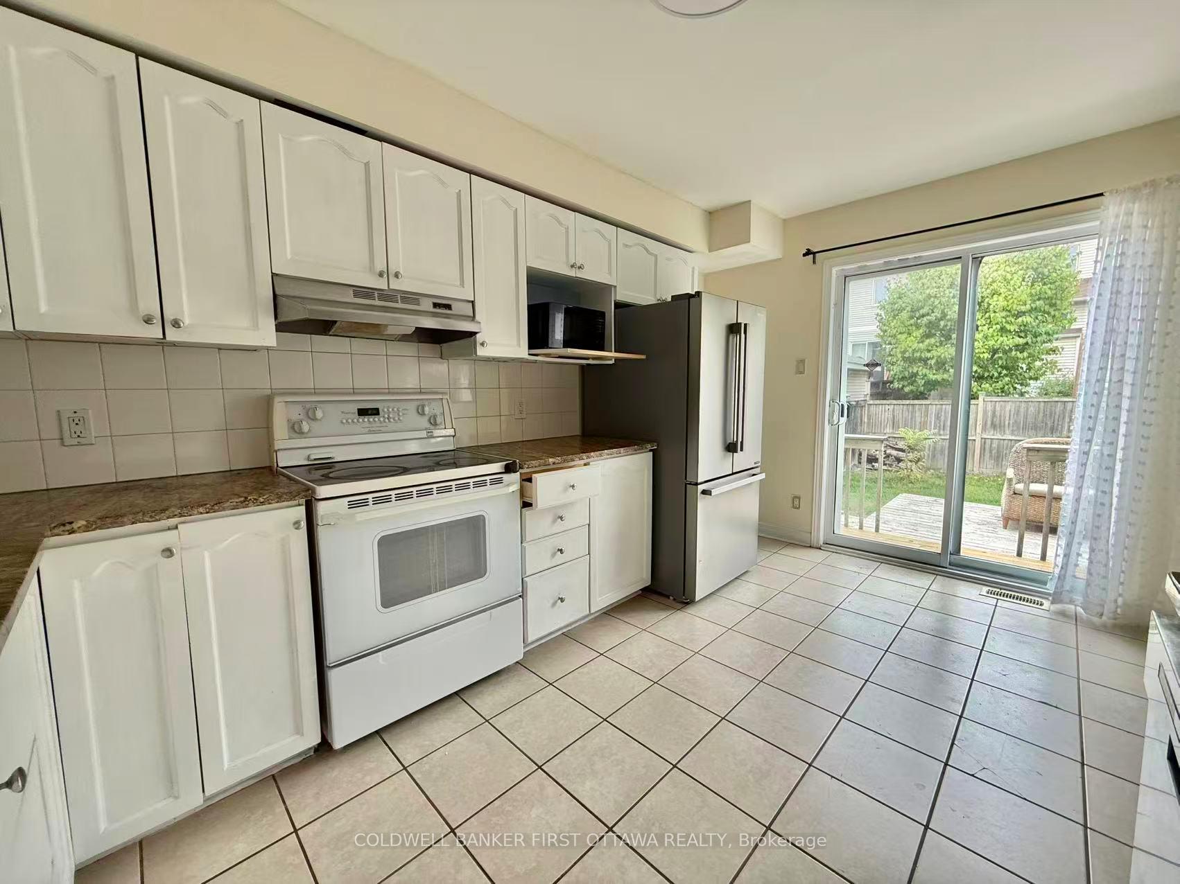 Photo 5 of 45 Rodeo Drive N, Ottawa, Barrhaven - Longfields — HOMEH