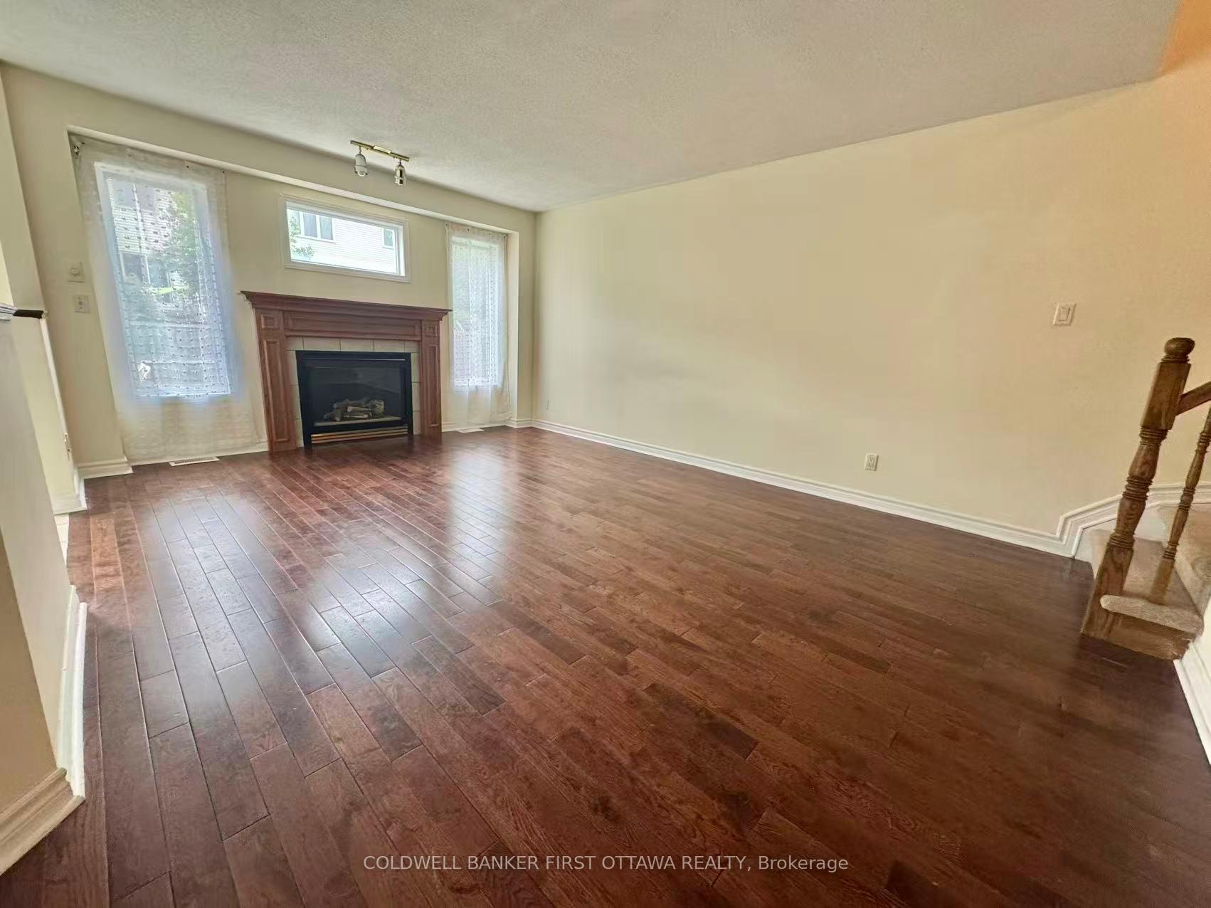 Photo 9 of 45 Rodeo Drive N, Ottawa, Barrhaven - Longfields — HOMEH