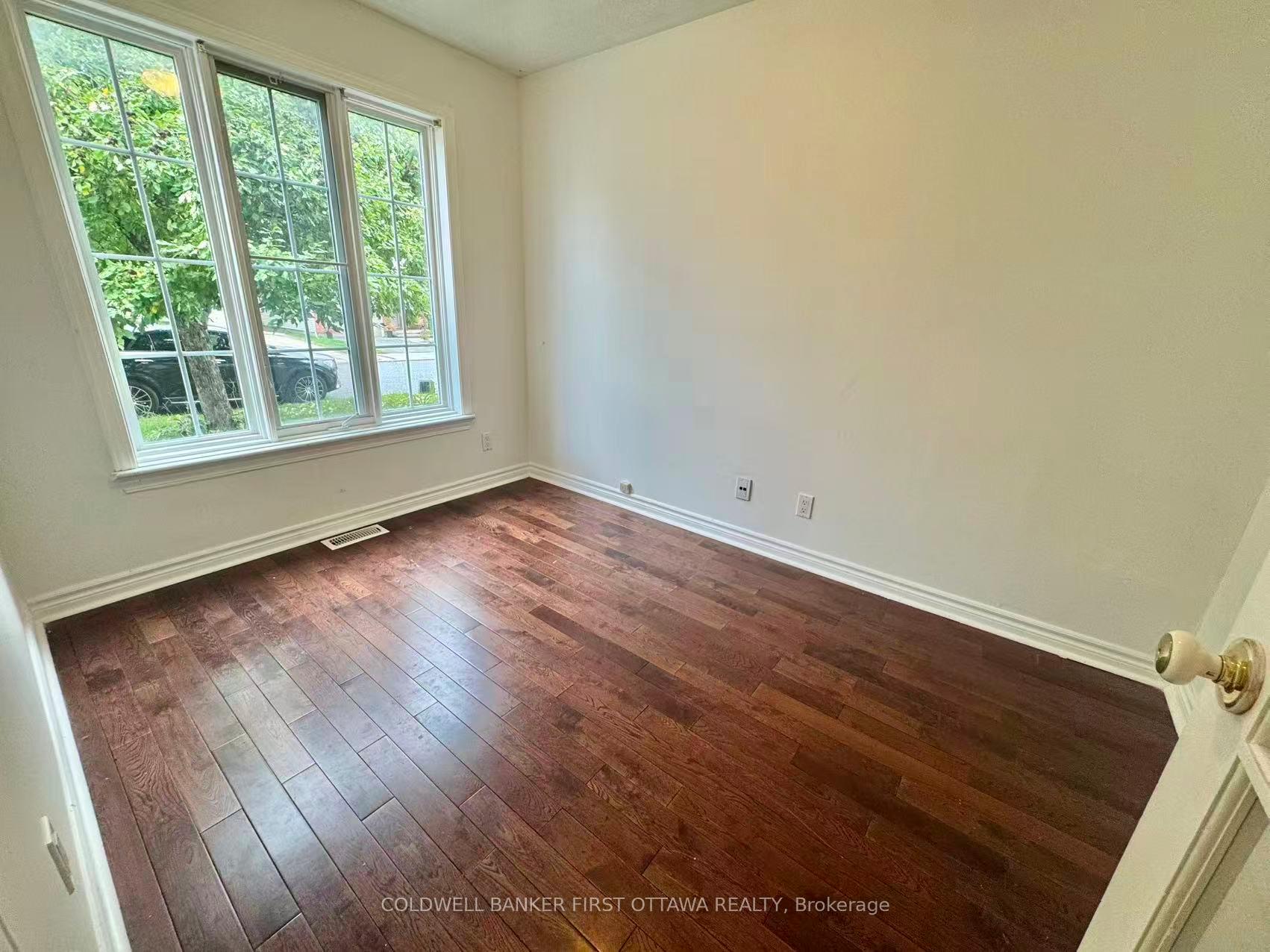 Photo 25 of 45 Rodeo Drive N, Ottawa, Barrhaven - Longfields — HOMEH
