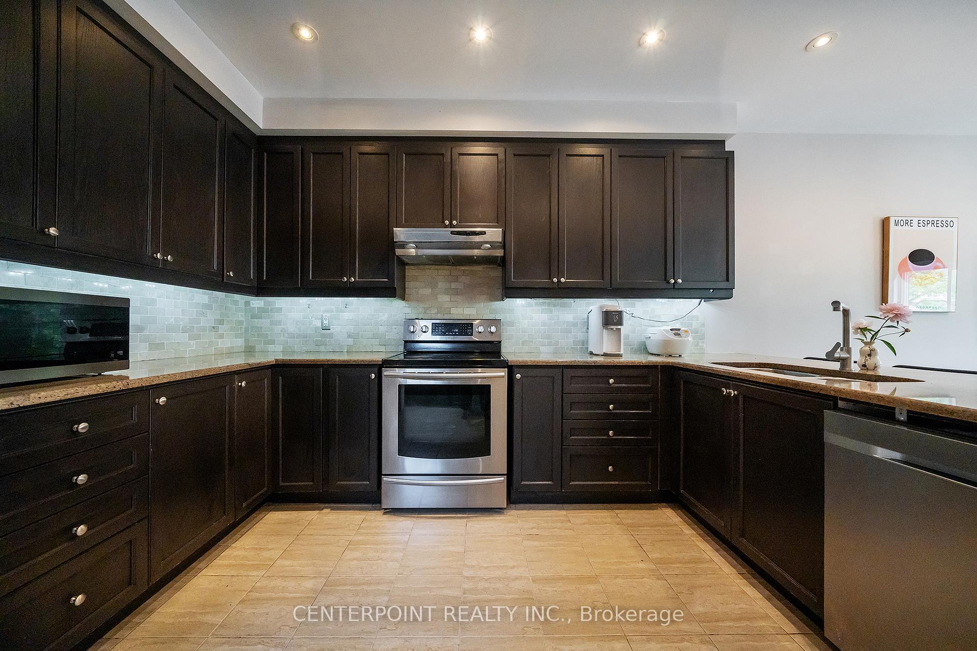 Photo 13 of 58 Sand Valley Street, Vaughan, Patterson — HOMEH