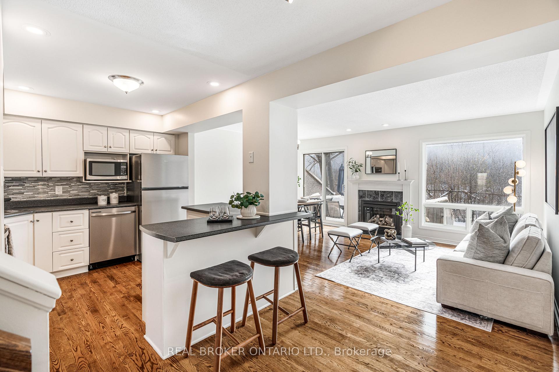 Photo 7 of 2072 P Avenue, Ottawa, Eastway Gardens/Industrial Park — HOMEH