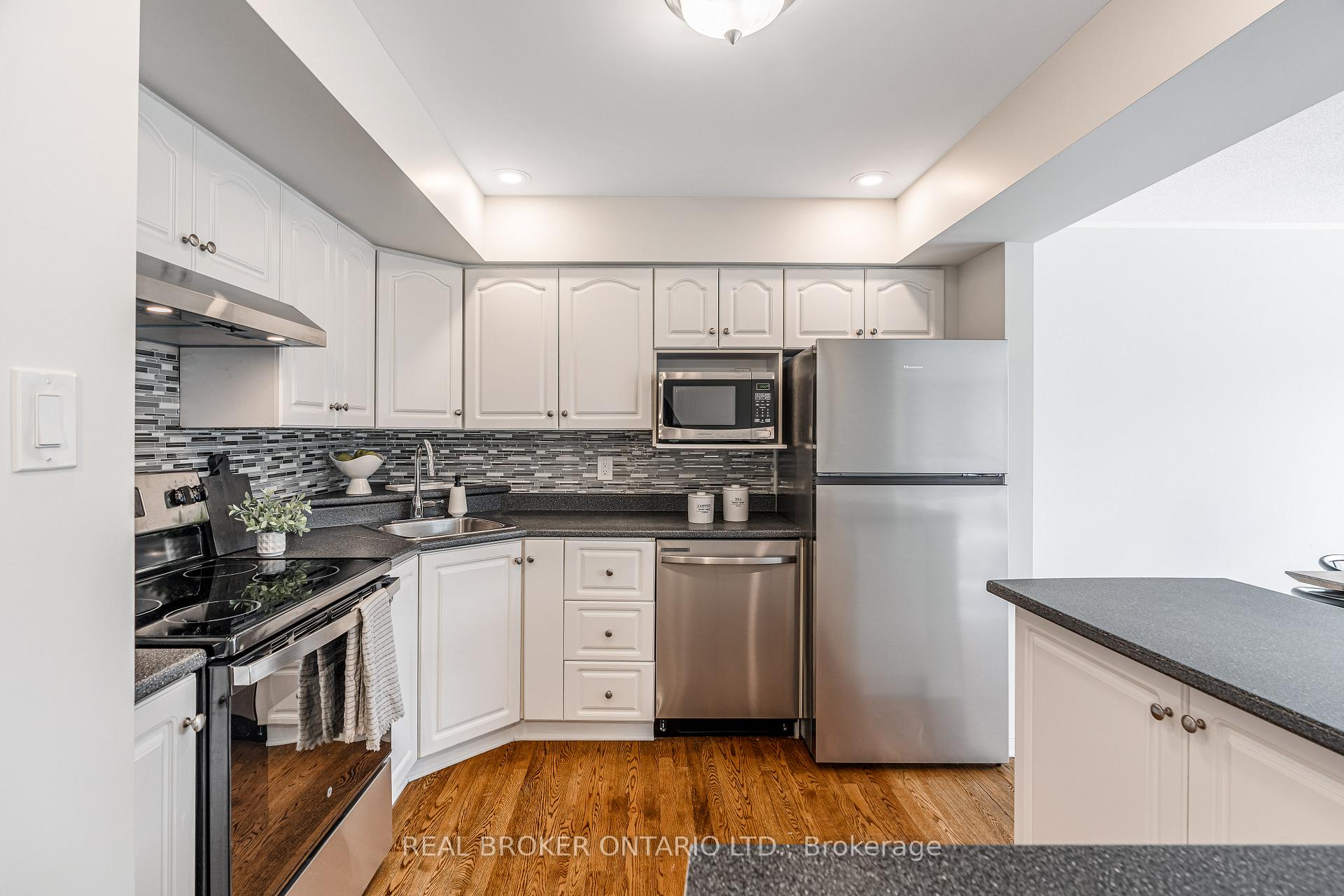 Photo 25 of 2072 P Avenue, Ottawa, Eastway Gardens/Industrial Park — HOMEH