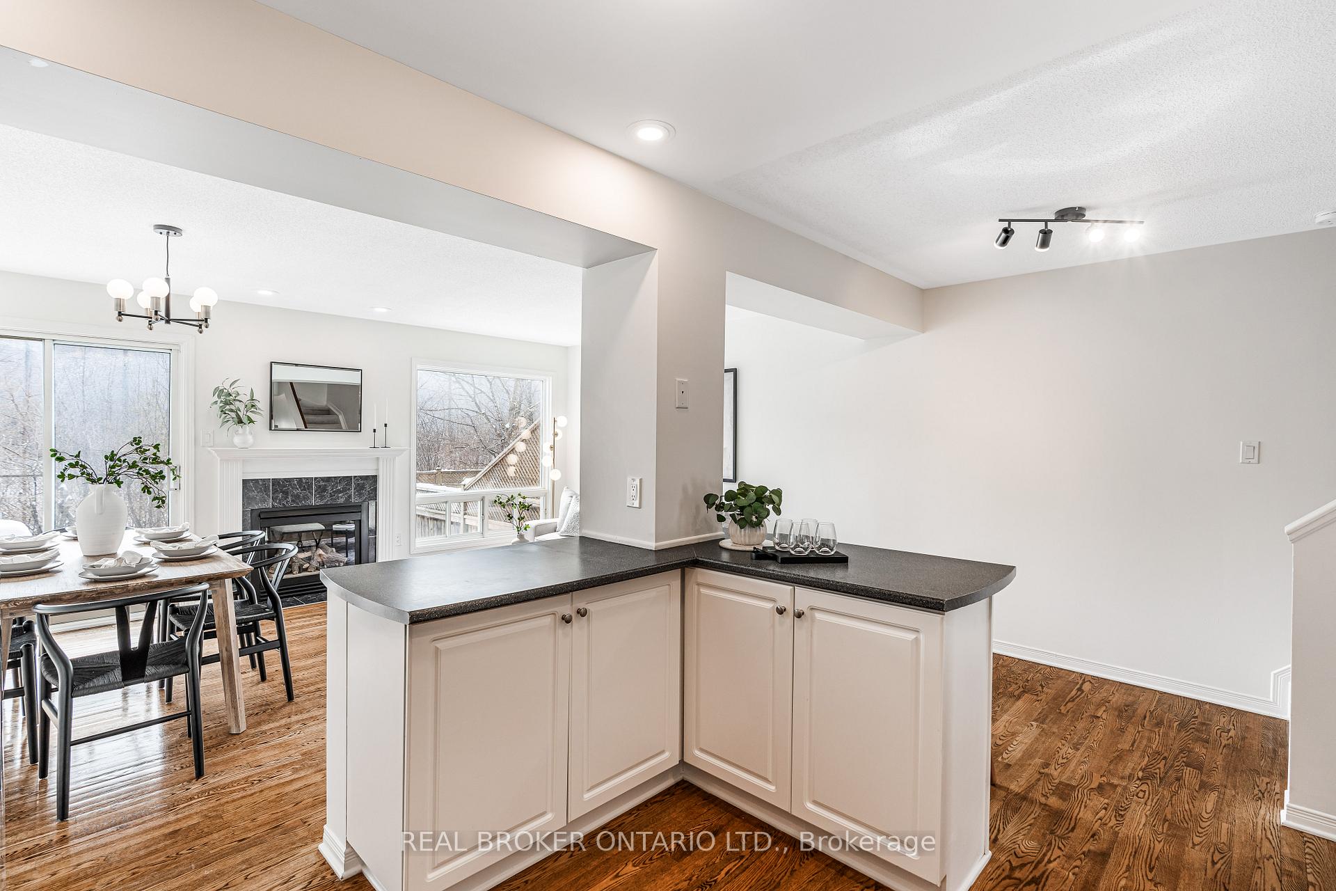 Photo 12 of 2072 P Avenue, Ottawa, Eastway Gardens/Industrial Park — HOMEH