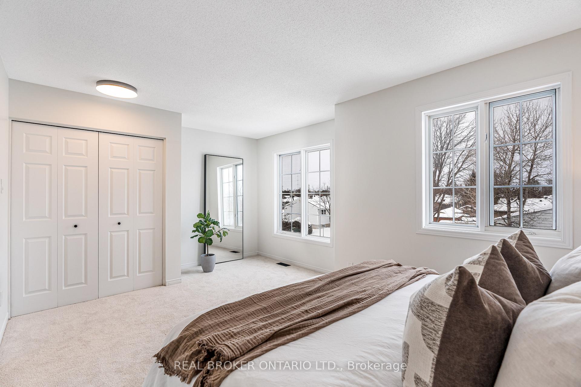 Photo 26 of 2072 P Avenue, Ottawa, Eastway Gardens/Industrial Park — HOMEH