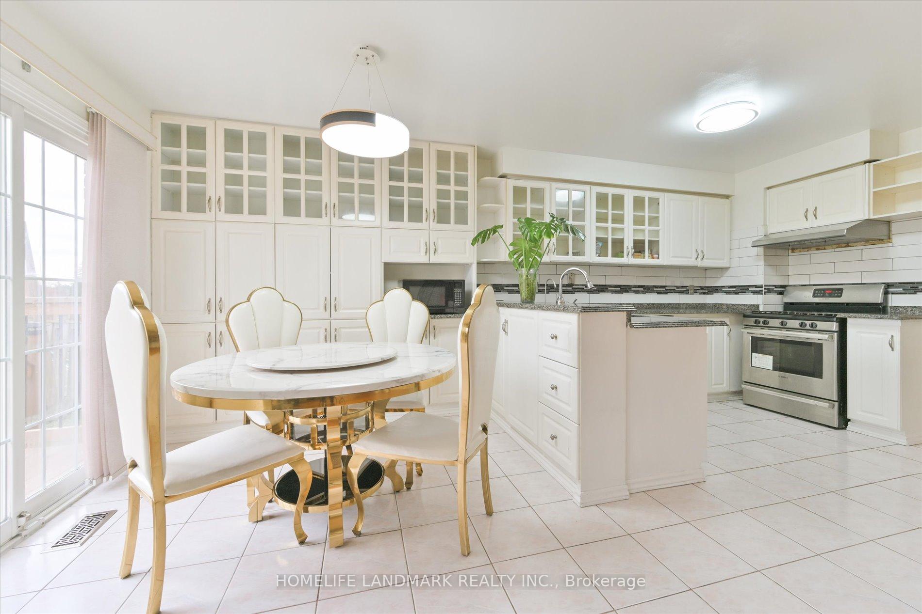 Photo 10 of 65 Ketchum Crescent, Markham, Middlefield — HOMEH