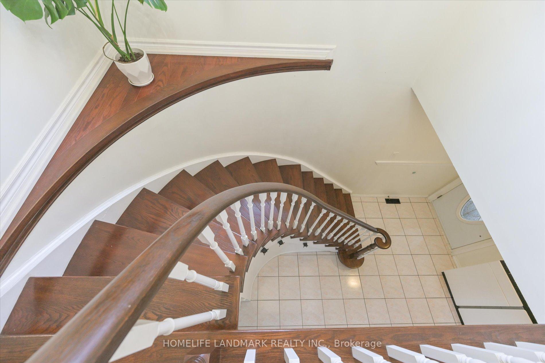 Photo 16 of 65 Ketchum Crescent, Markham, Middlefield — HOMEH