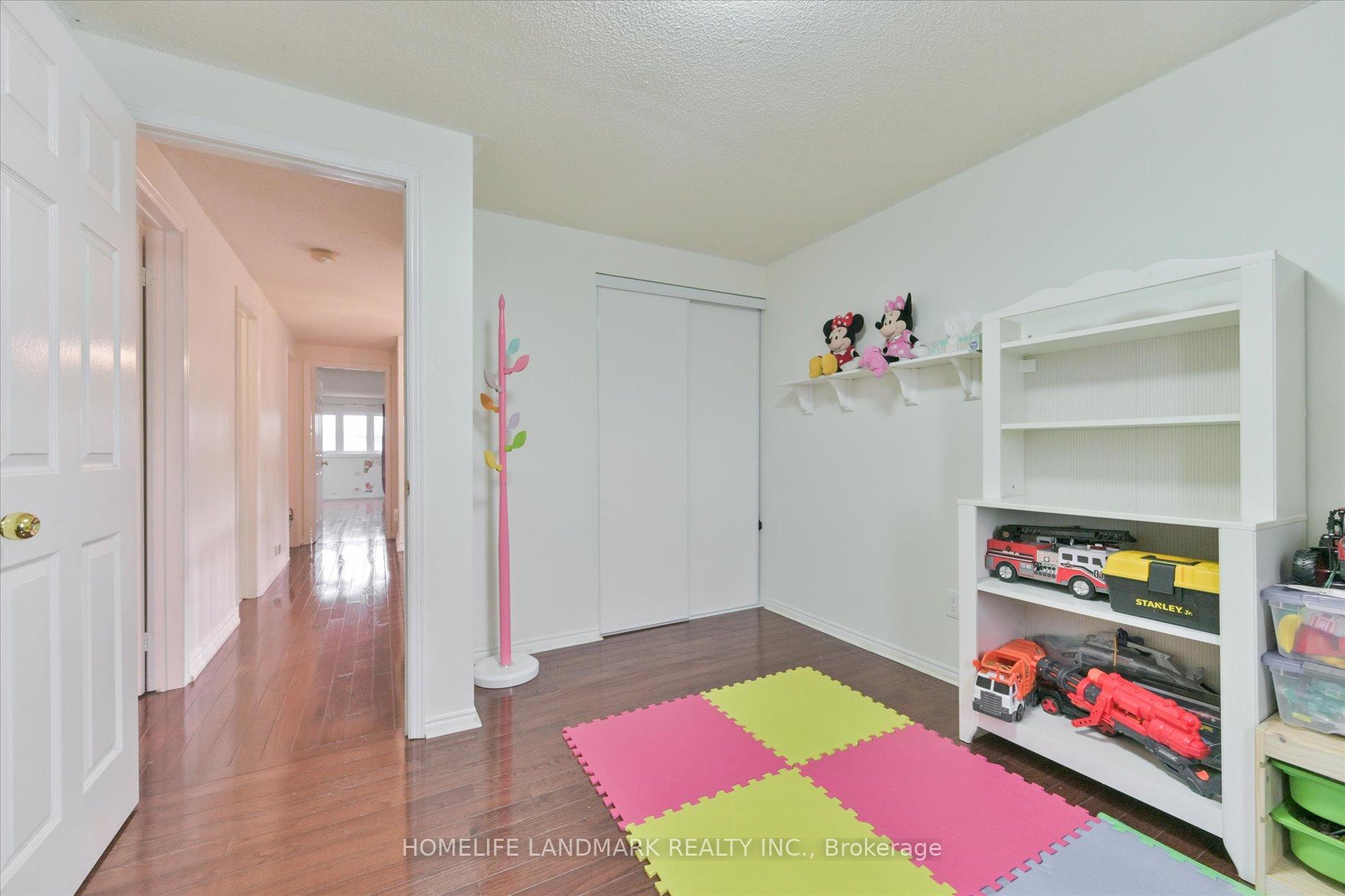 Photo 24 of 65 Ketchum Crescent, Markham, Middlefield — HOMEH
