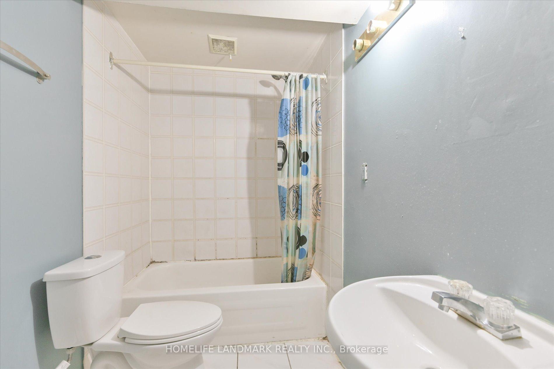 Photo 32 of 65 Ketchum Crescent, Markham, Middlefield — HOMEH