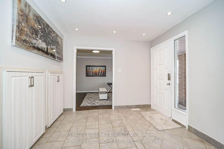 Photo 4 of 17 Crandall Drive, Markham, Raymerville — HOMEH