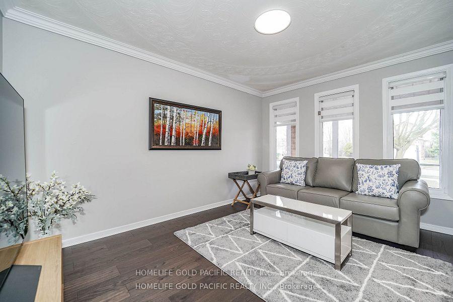 Photo 9 of 17 Crandall Drive, Markham, Raymerville — HOMEH