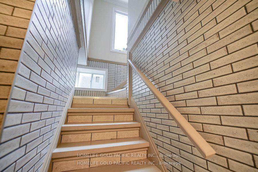 Photo 37 of 17 Crandall Drive, Markham, Raymerville — HOMEH