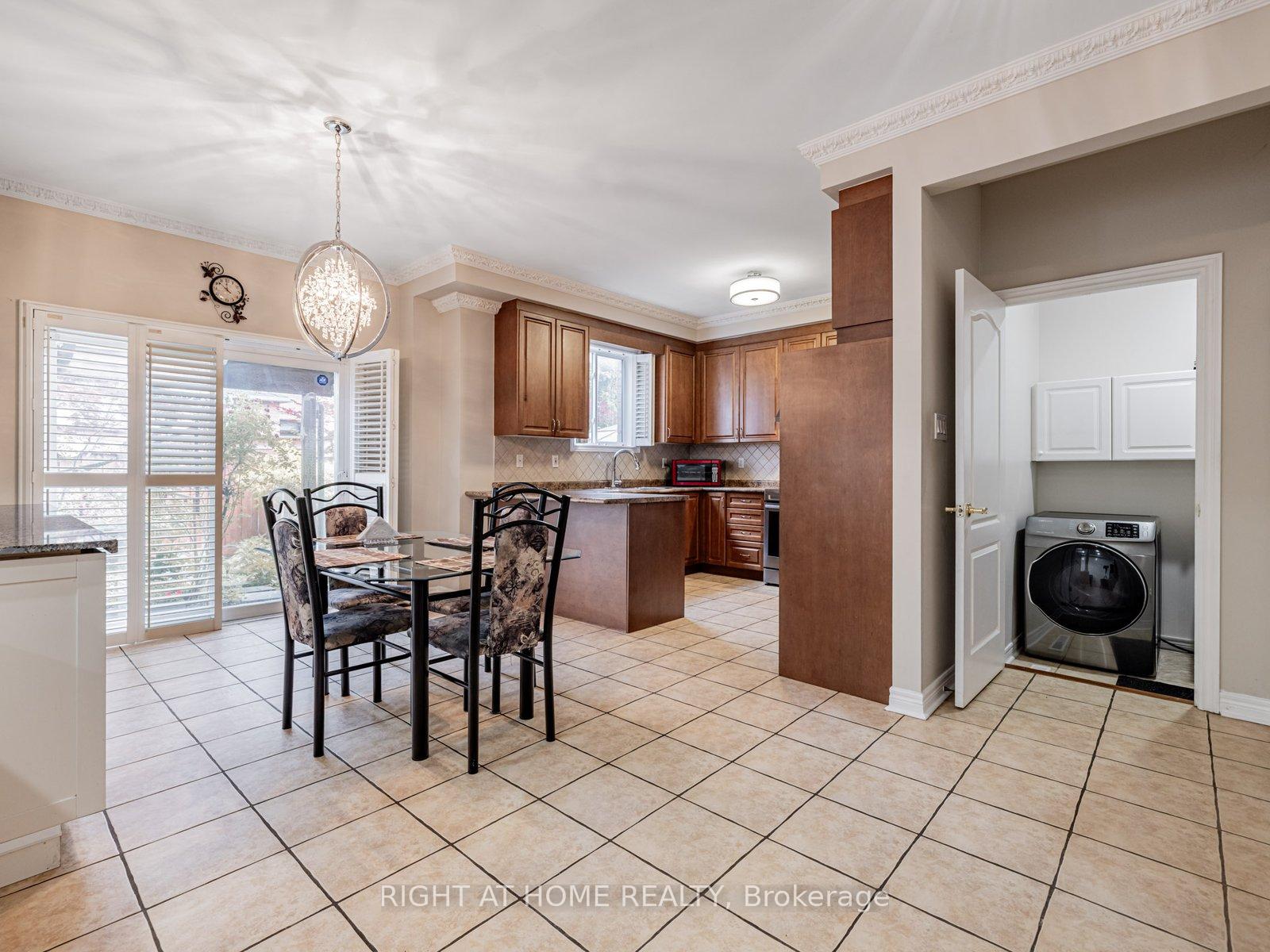 Photo 7 of 34 Destino Crescent, Vaughan, Vellore Village — HOMEH